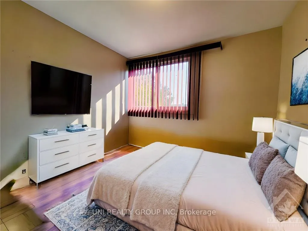 Photo 18 of Unit D, 1468 Heatherington Road, Ottawa, Heron Gate/Industrial Park — HOMEH