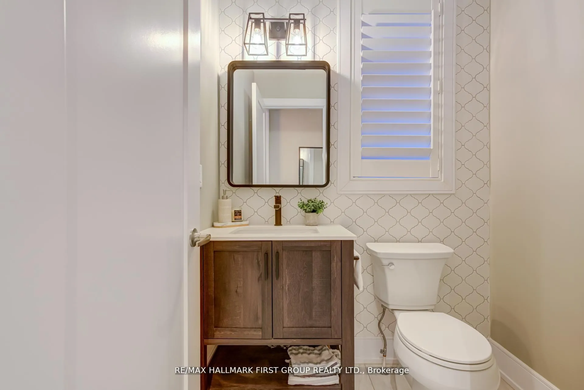 Photo 9 of 20 Capstan Court, Whitby, Lynde Creek — HOMEH