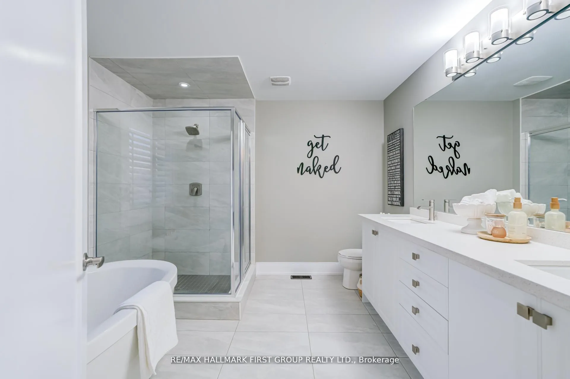 Photo 12 of 20 Capstan Court, Whitby, Lynde Creek — HOMEH