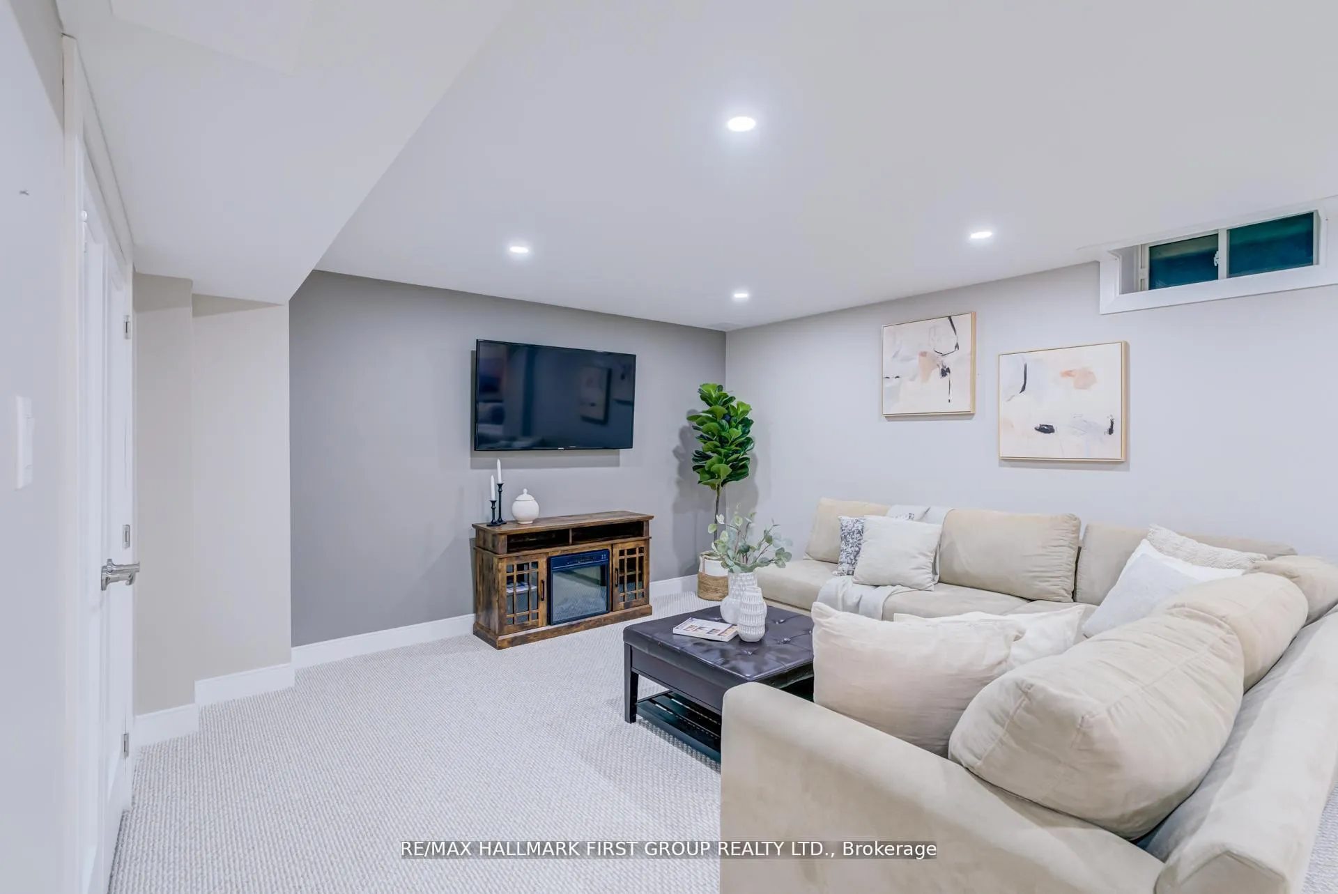 Photo 20 of 20 Capstan Court, Whitby, Lynde Creek — HOMEH