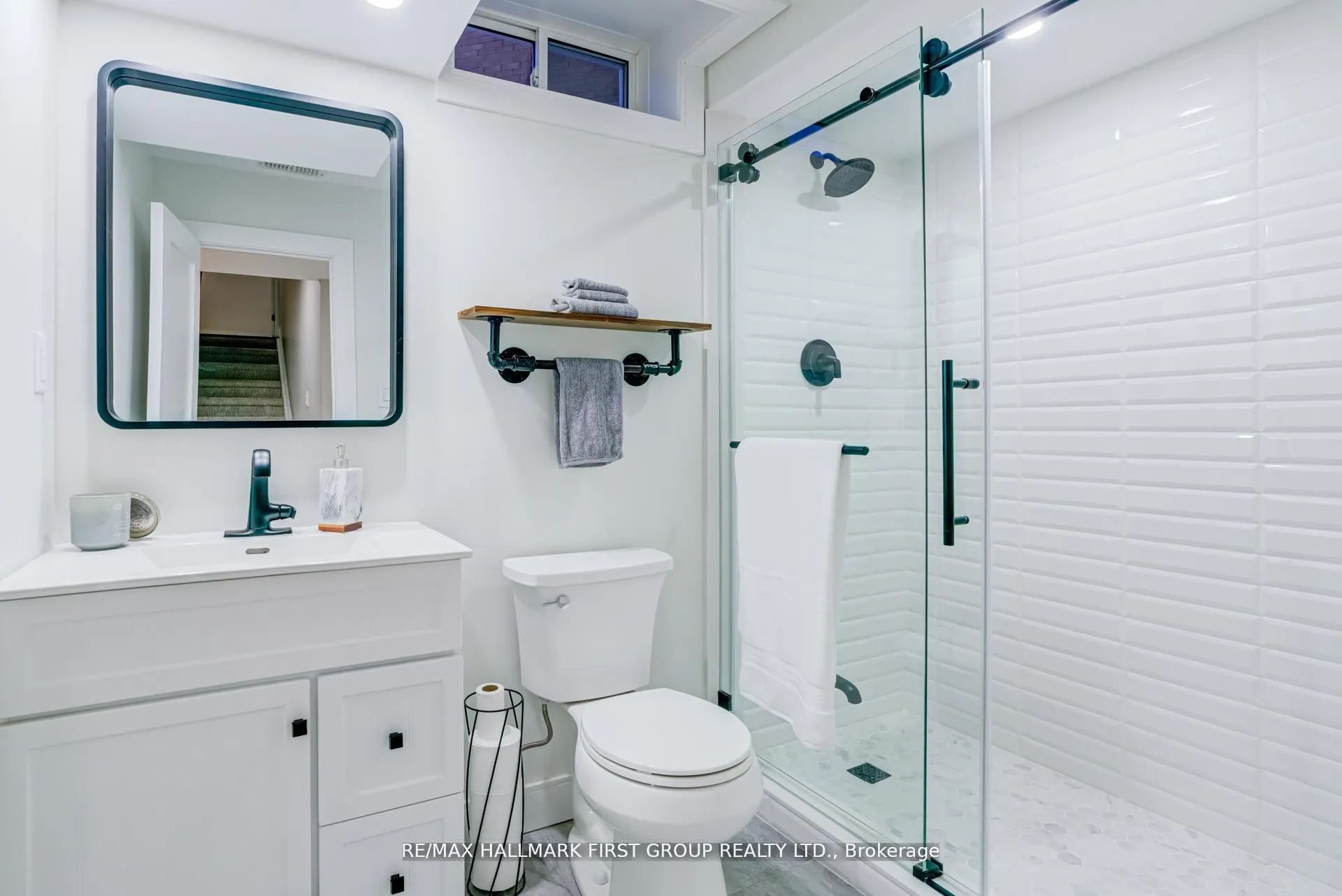 Photo 23 of 20 Capstan Court, Whitby, Lynde Creek — HOMEH
