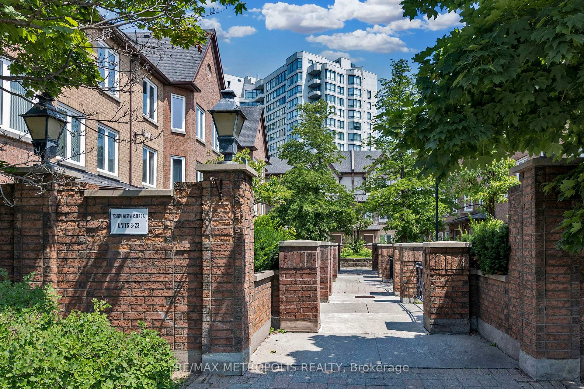 Front of Unit 9, 735 New Westminster Drive