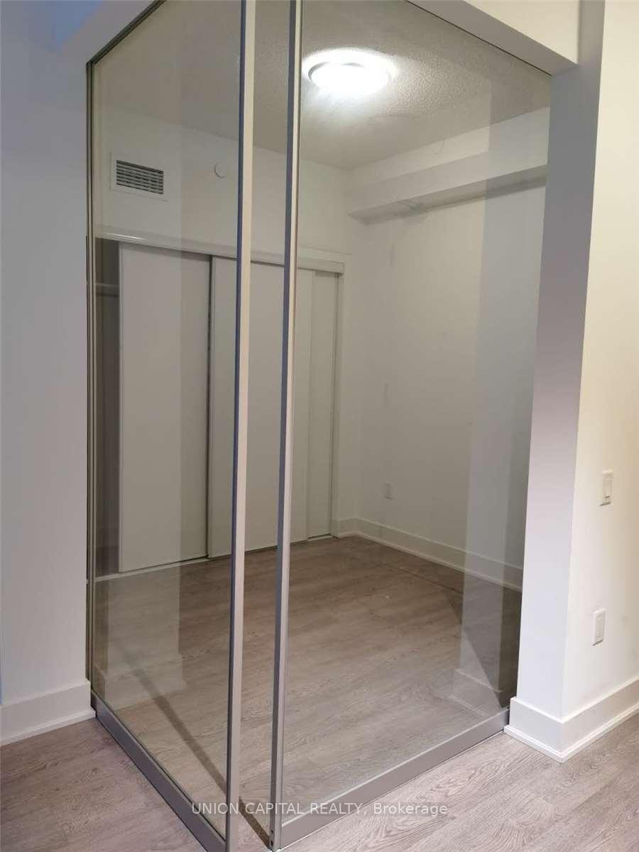 Photo 11 of Unit 504, 30 Roehampton Avenue, Toronto, Mount Pleasant West — HOMEH