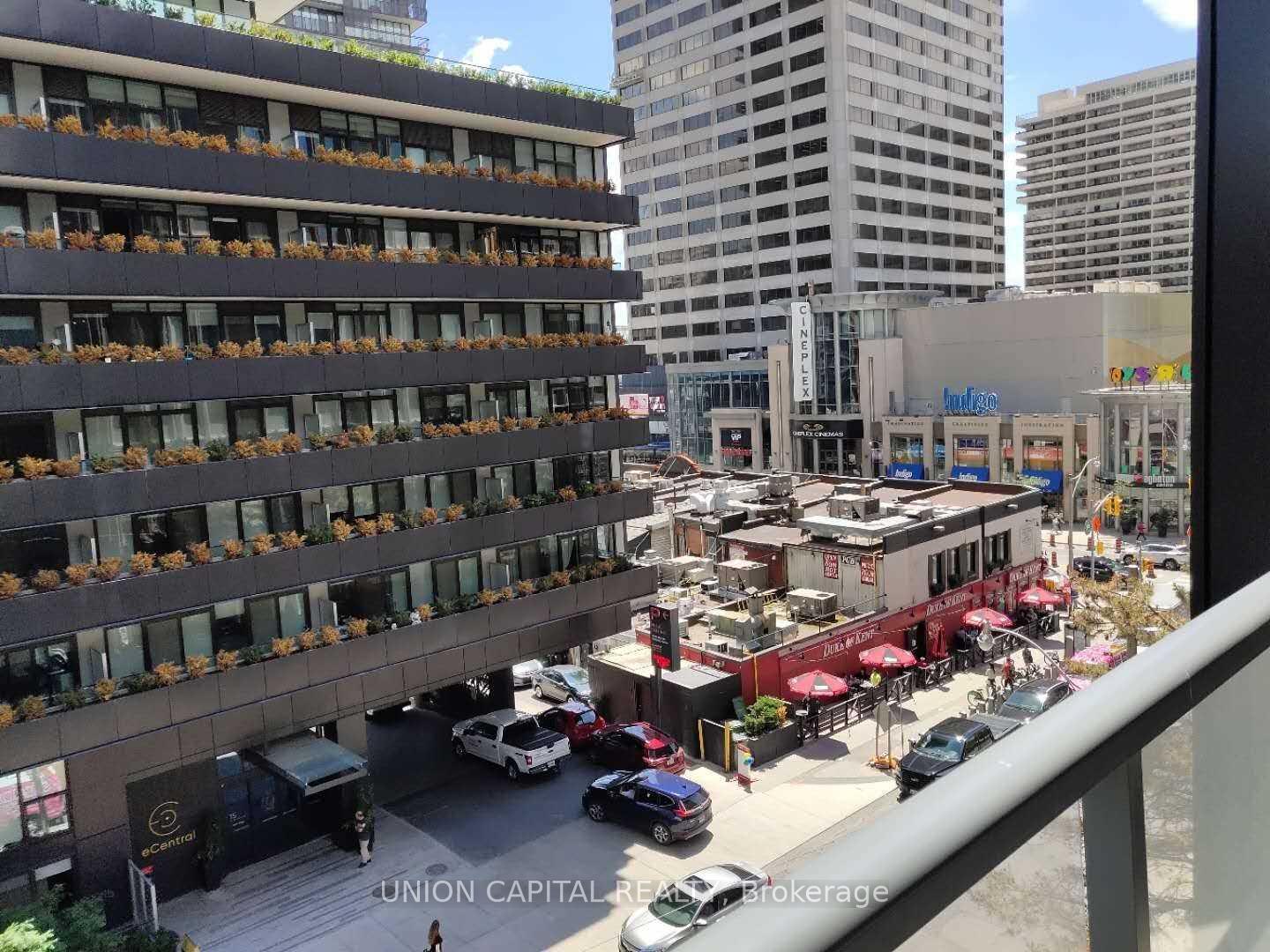 Photo 15 of Unit 504, 30 Roehampton Avenue, Toronto, Mount Pleasant West — HOMEH