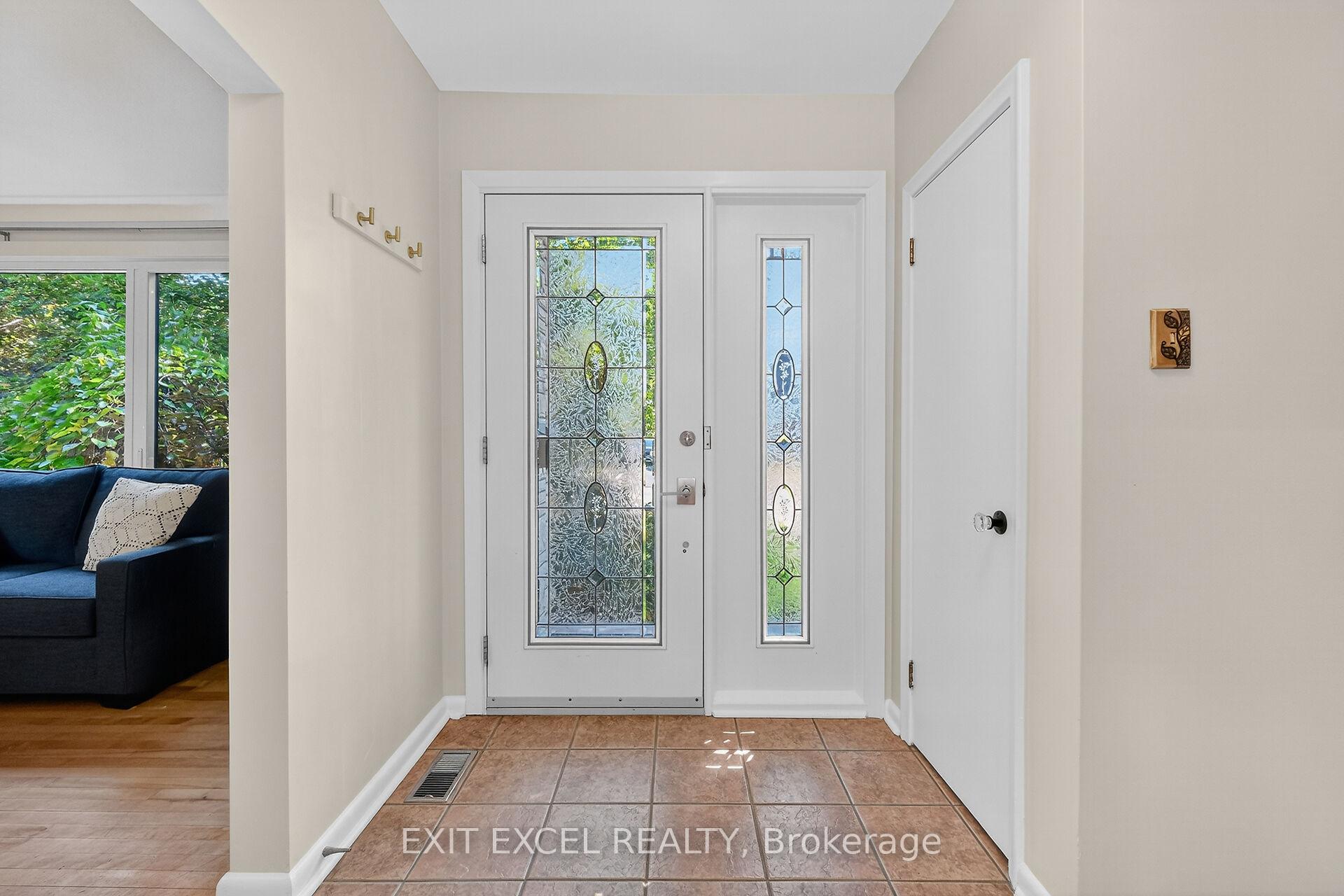 Photo 5 of 799 Quinlan Road, Ottawa, Elmvale Acres — HOMEH