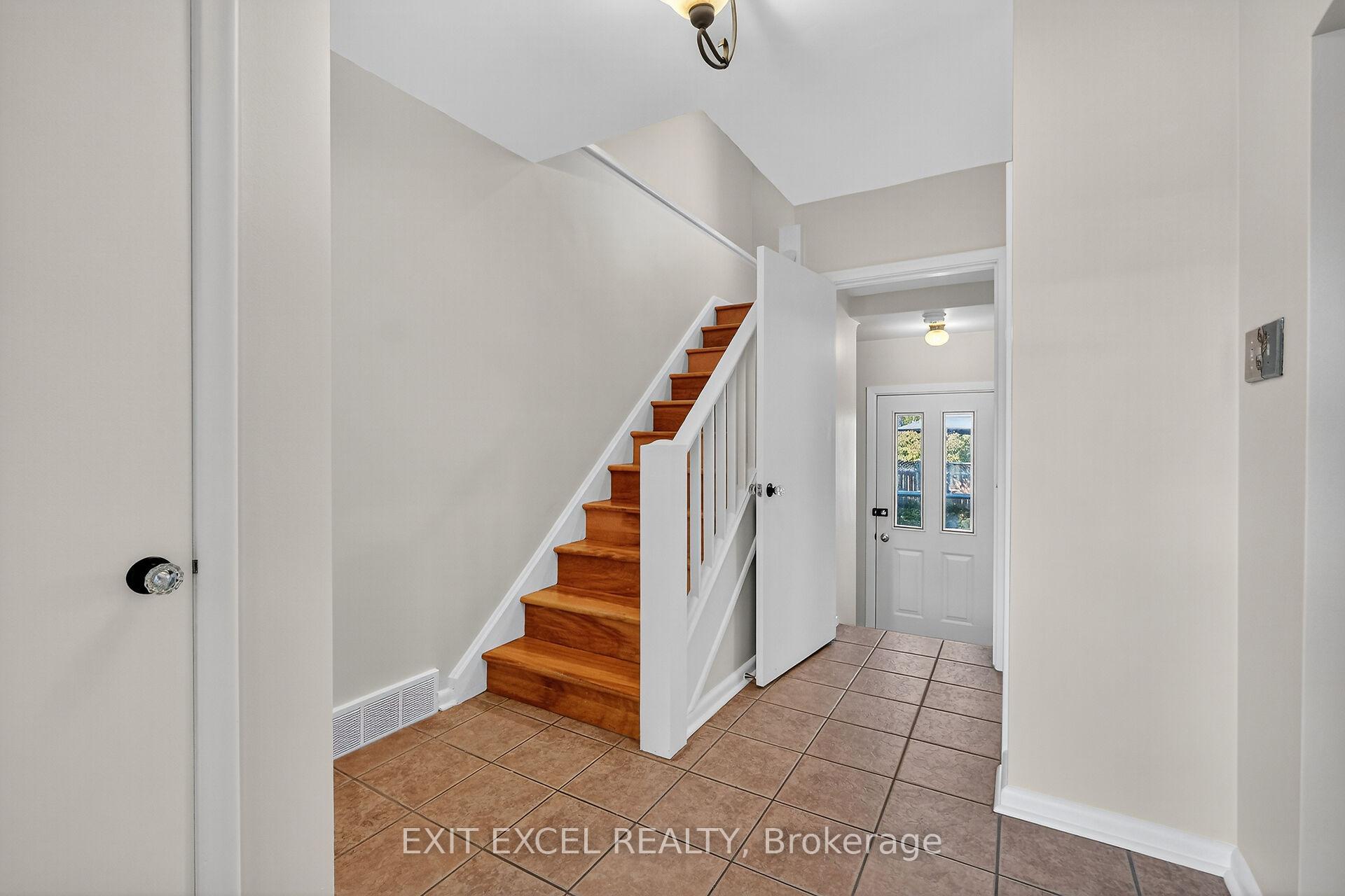 Photo 8 of 799 Quinlan Road, Ottawa, Elmvale Acres — HOMEH