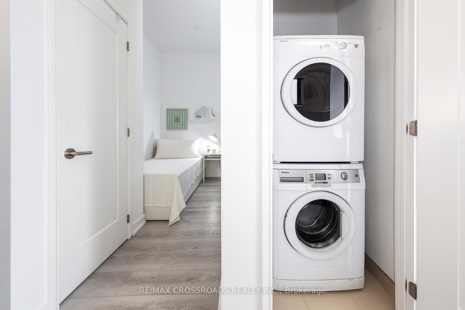 Photo 6 of Unit 3405, 88 Scott Street, Toronto, Church-Yonge Corridor — HOMEH