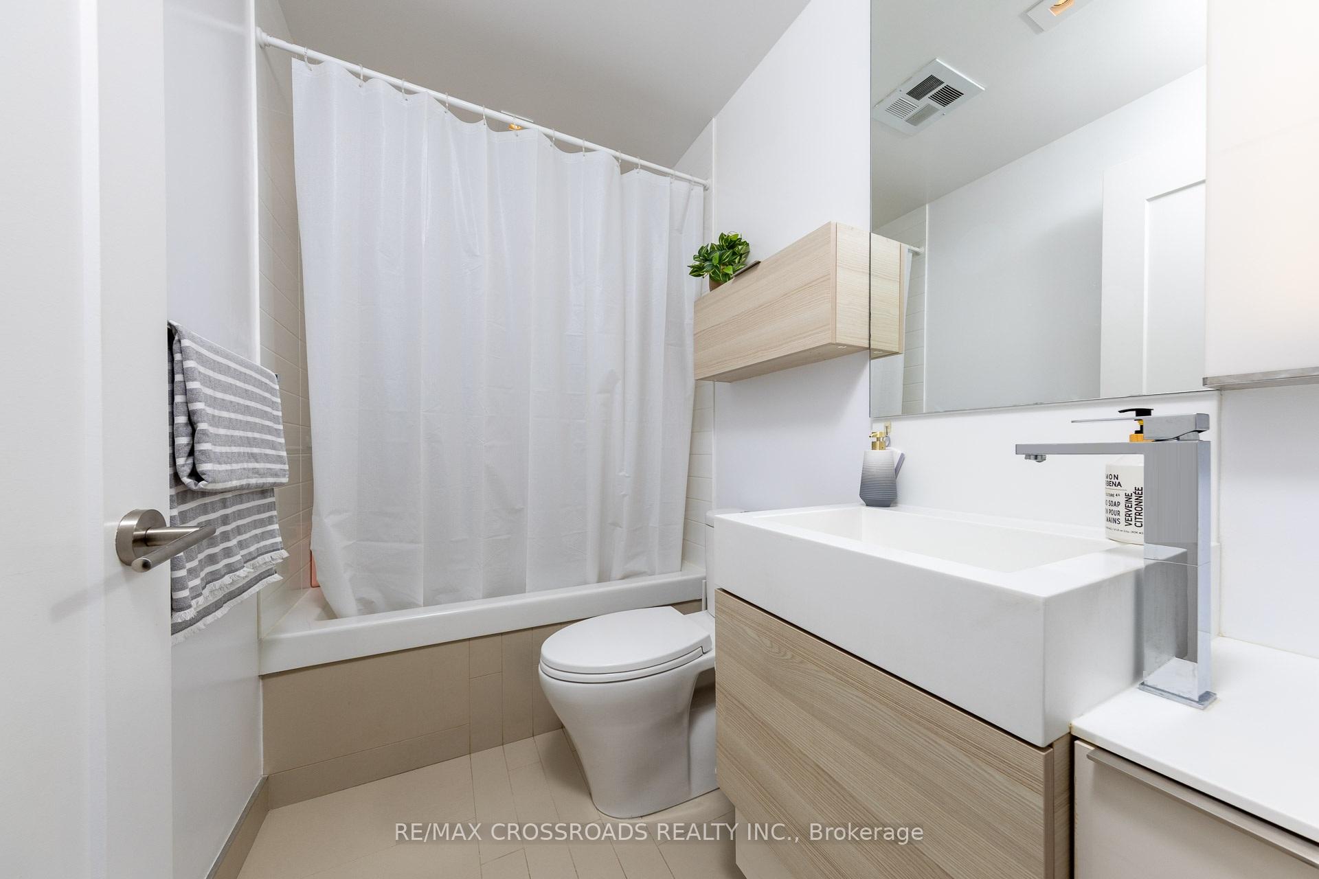 Photo 18 of Unit 3405, 88 Scott Street, Toronto, Church-Yonge Corridor — HOMEH