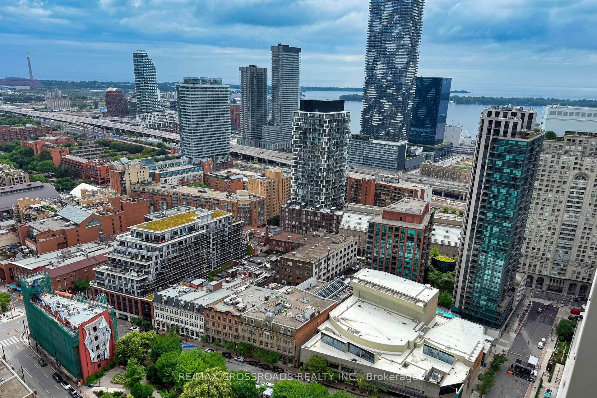 Photo 24 of Unit 3405, 88 Scott Street, Toronto, Church-Yonge Corridor — HOMEH