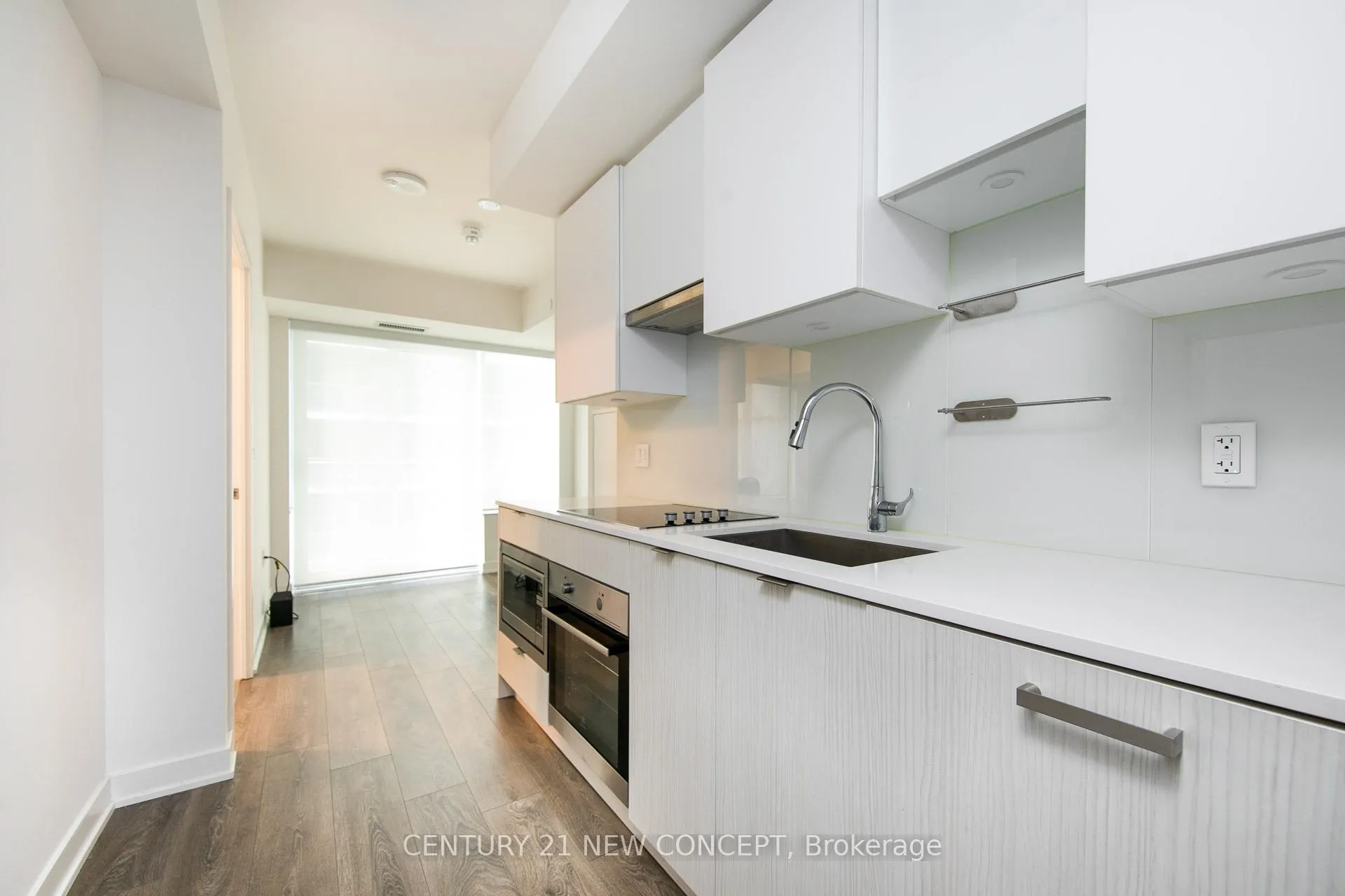 Photo 5 of Unit 3305, 99 Broadway Avenue, Toronto, Mount Pleasant West — HOMEH