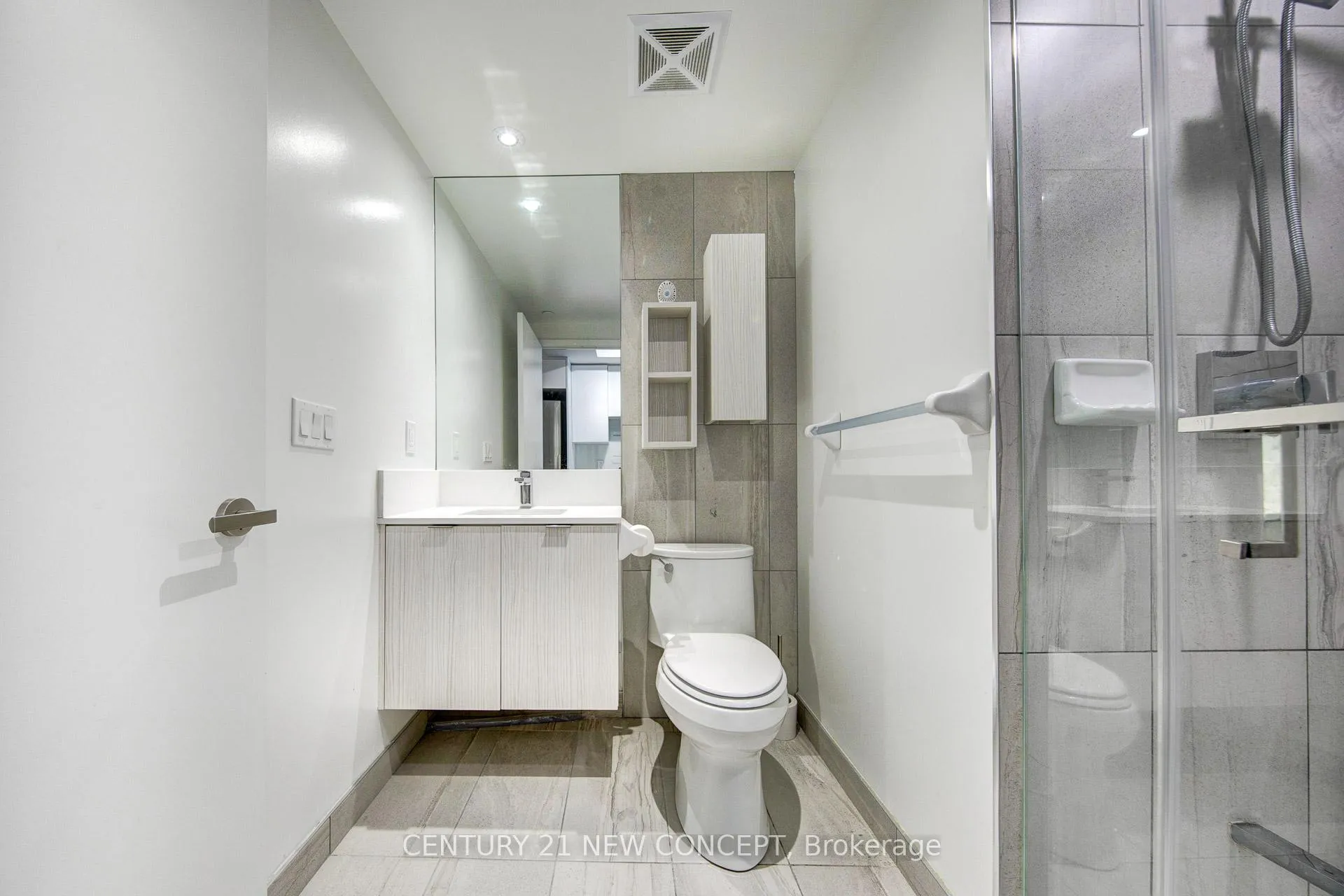 Photo 17 of Unit 3305, 99 Broadway Avenue, Toronto, Mount Pleasant West — HOMEH