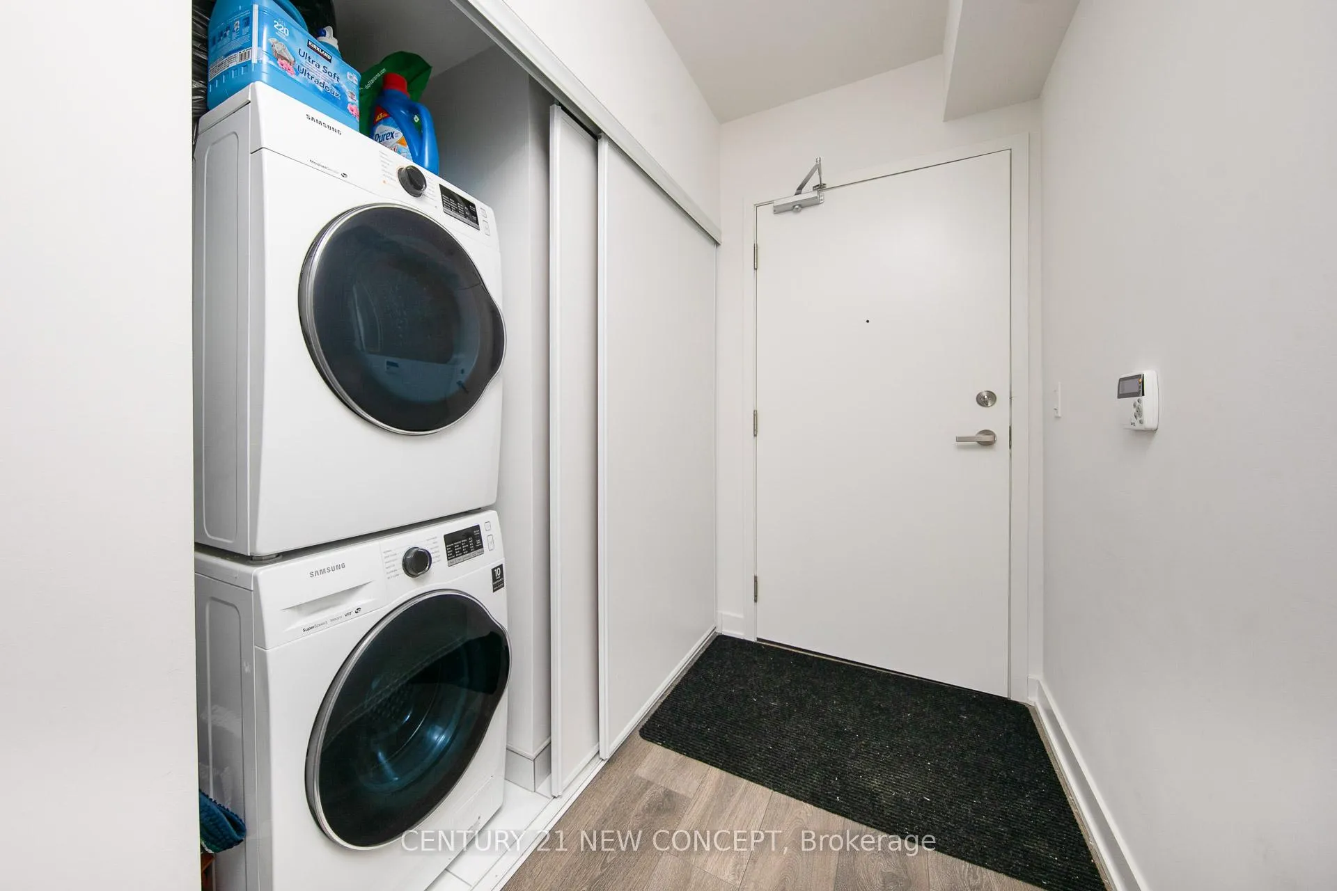 Photo 18 of Unit 3305, 99 Broadway Avenue, Toronto, Mount Pleasant West — HOMEH