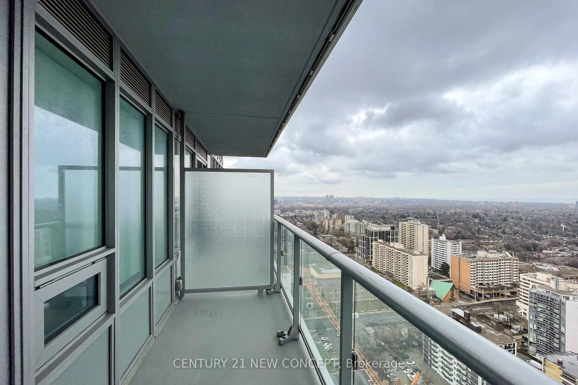 Photo 20 of Unit 3305, 99 Broadway Avenue, Toronto, Mount Pleasant West — HOMEH