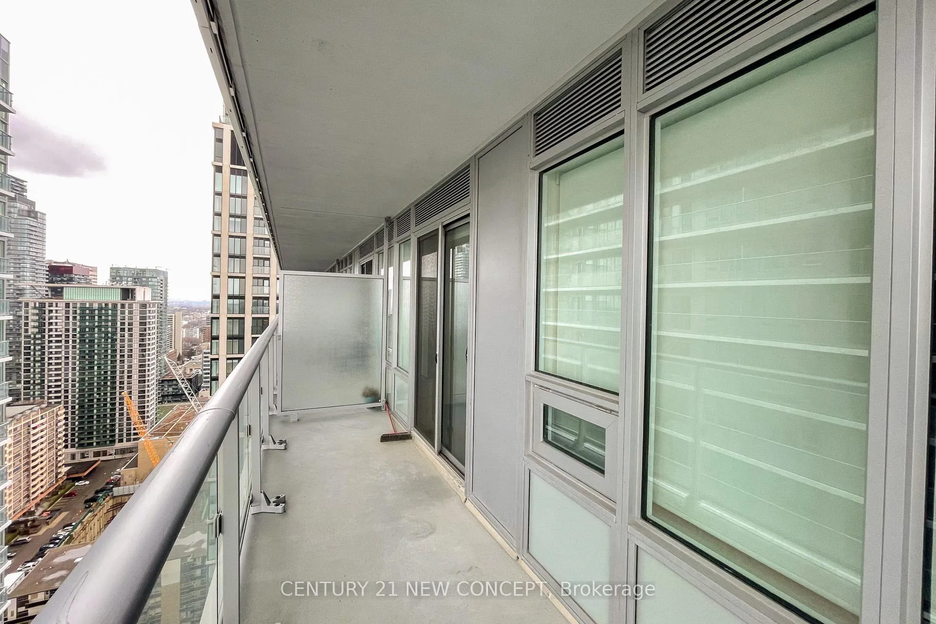 Photo 22 of Unit 3305, 99 Broadway Avenue, Toronto, Mount Pleasant West — HOMEH