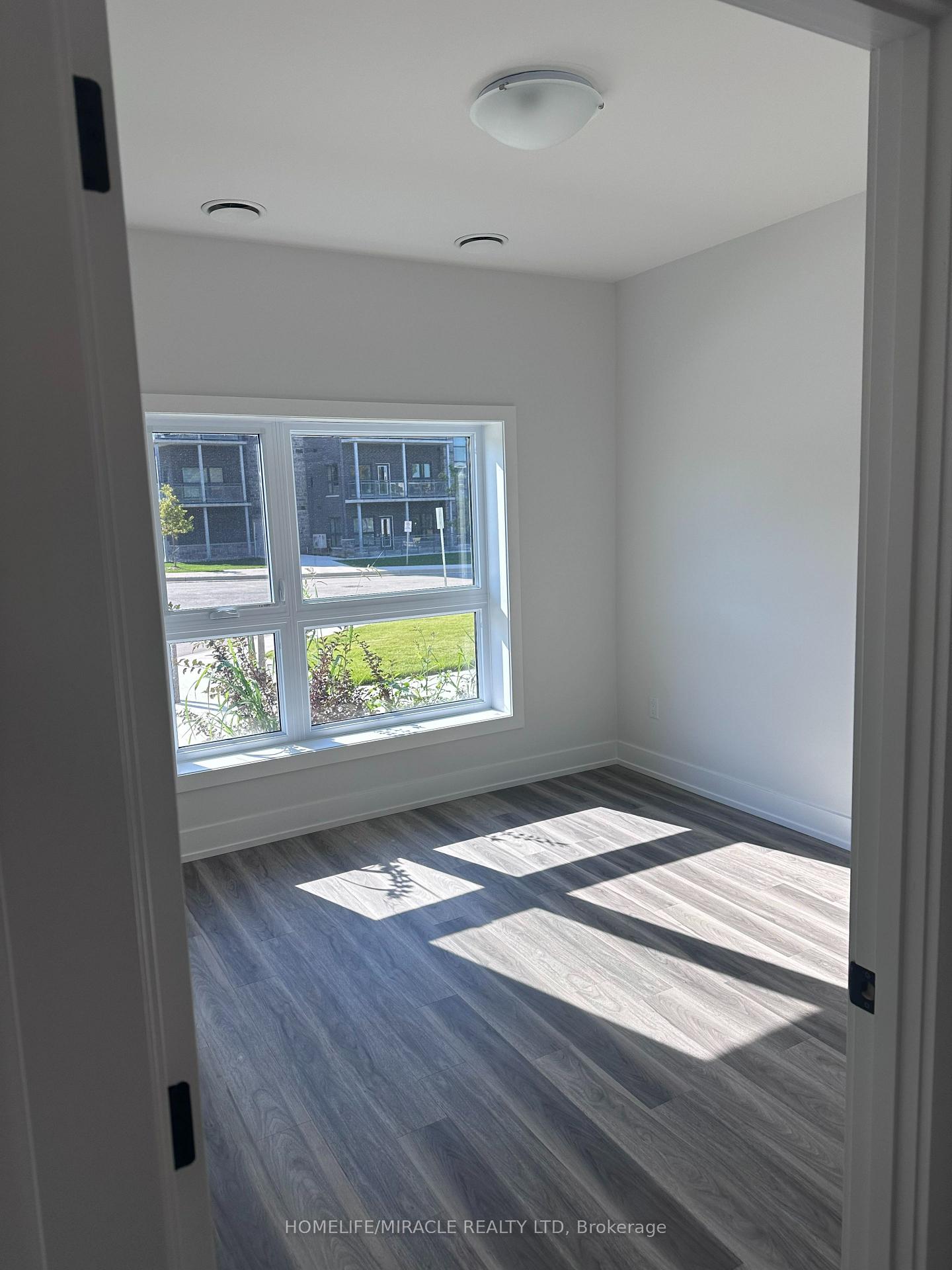 Photo 10 of Unit 110, 1100 Lackner Place, Kitchener — HOMEH