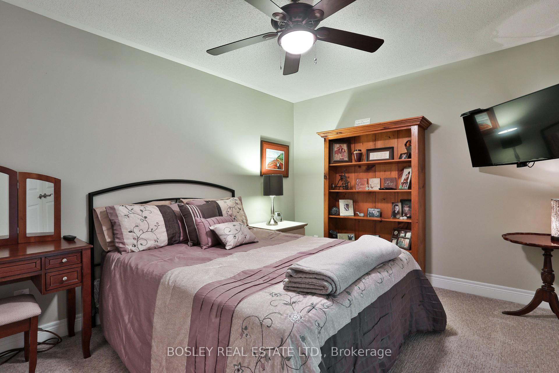 Photo 40 of 34 Johnson Links Way, Markham, Greensborough — HOMEH