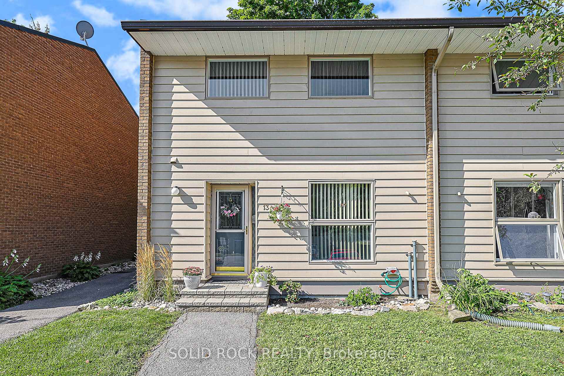Photo 1 of 13 Carmichael Court, Ottawa, Kanata - Beaverbrook — HOMEH