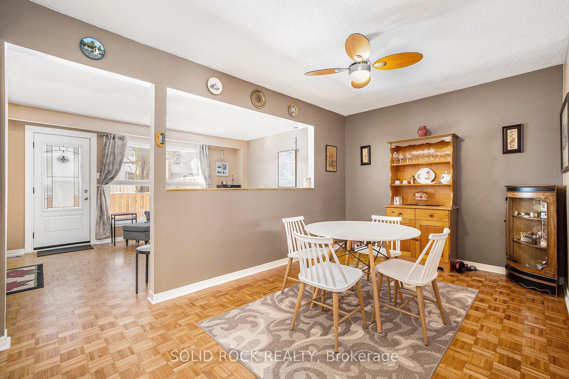 Photo 9 of 13 Carmichael Court, Ottawa, Kanata - Beaverbrook — HOMEH