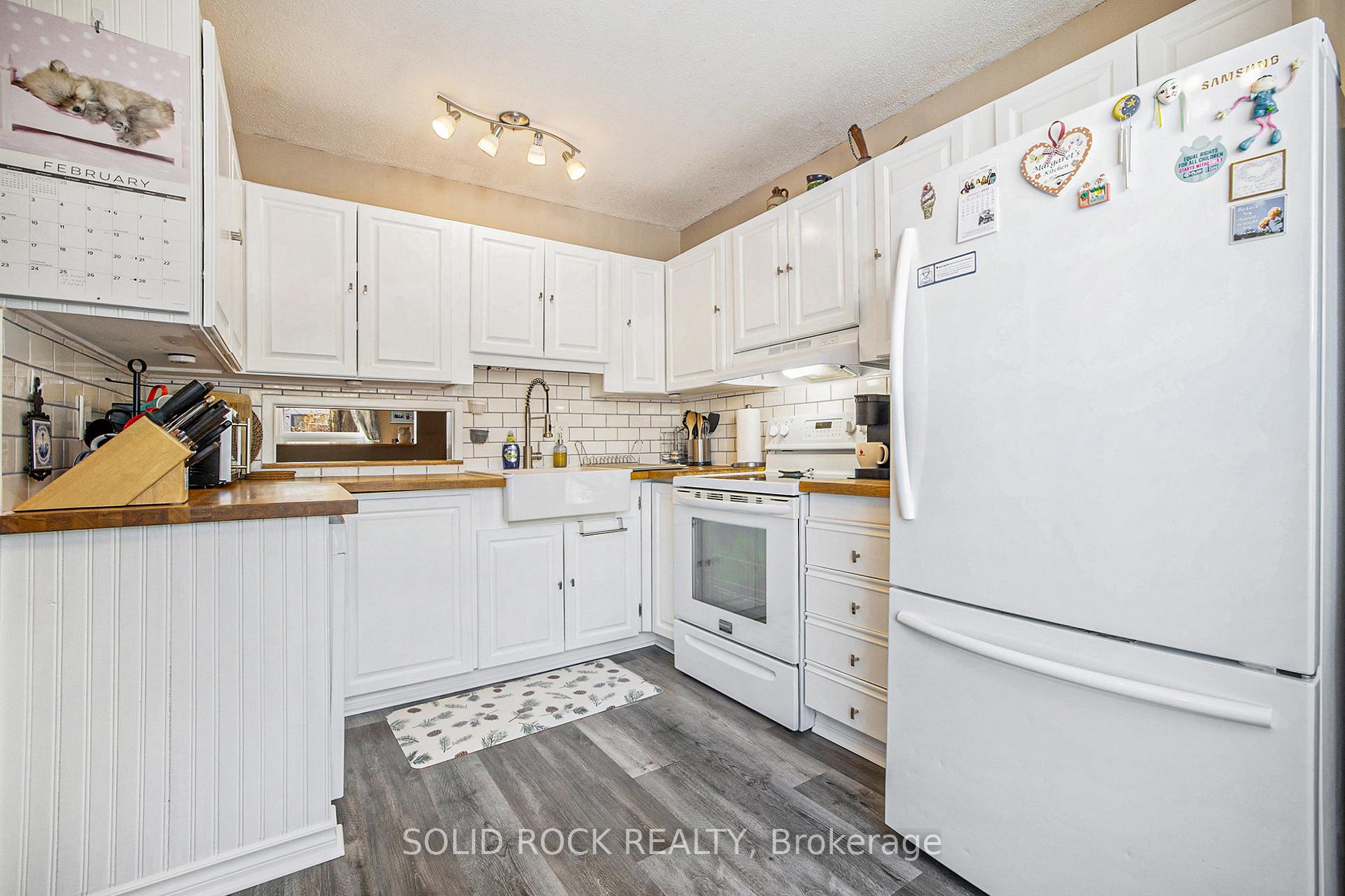 Photo 12 of 13 Carmichael Court, Ottawa, Kanata - Beaverbrook — HOMEH