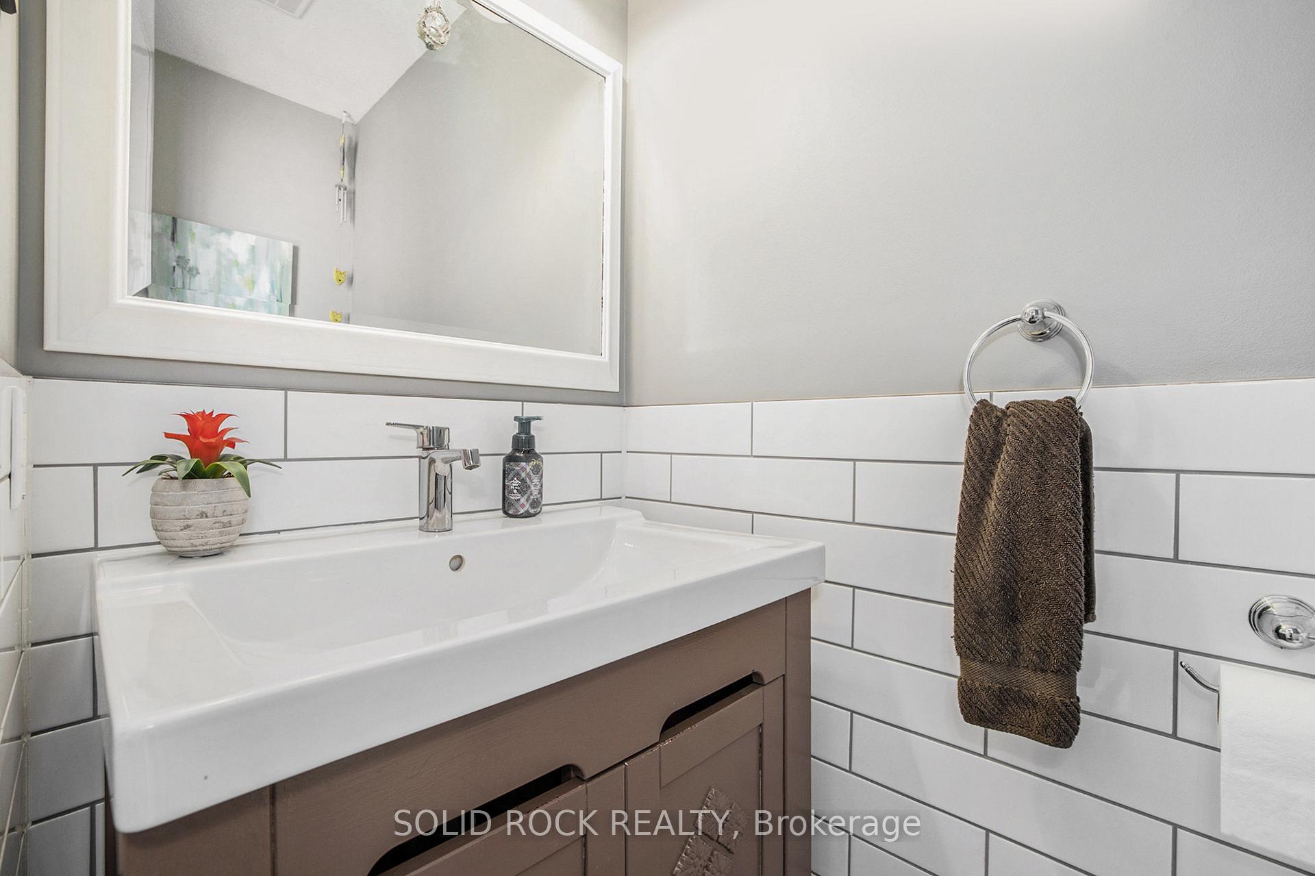 Photo 16 of 13 Carmichael Court, Ottawa, Kanata - Beaverbrook — HOMEH