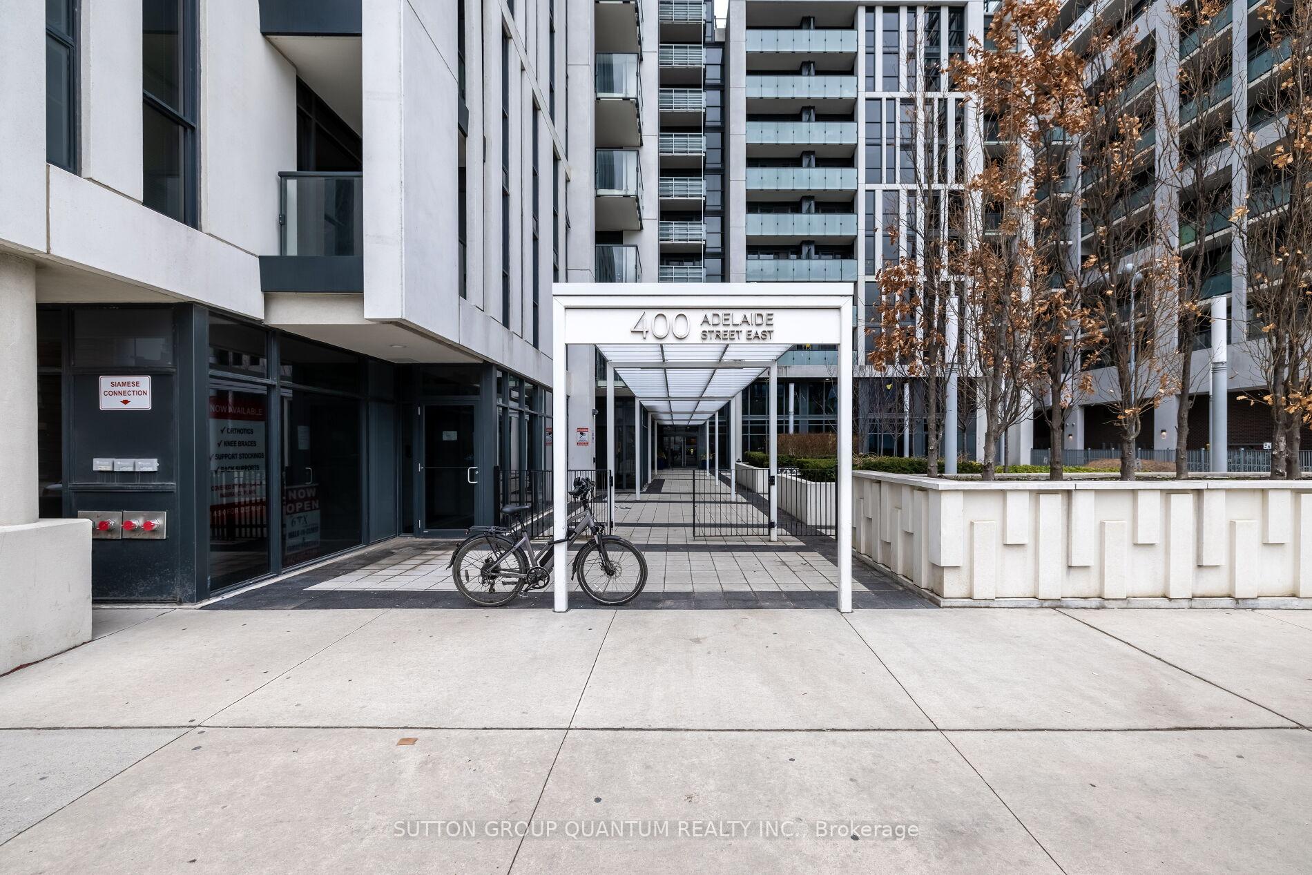 Front of Unit LPH 03, 400 Adelaide Street