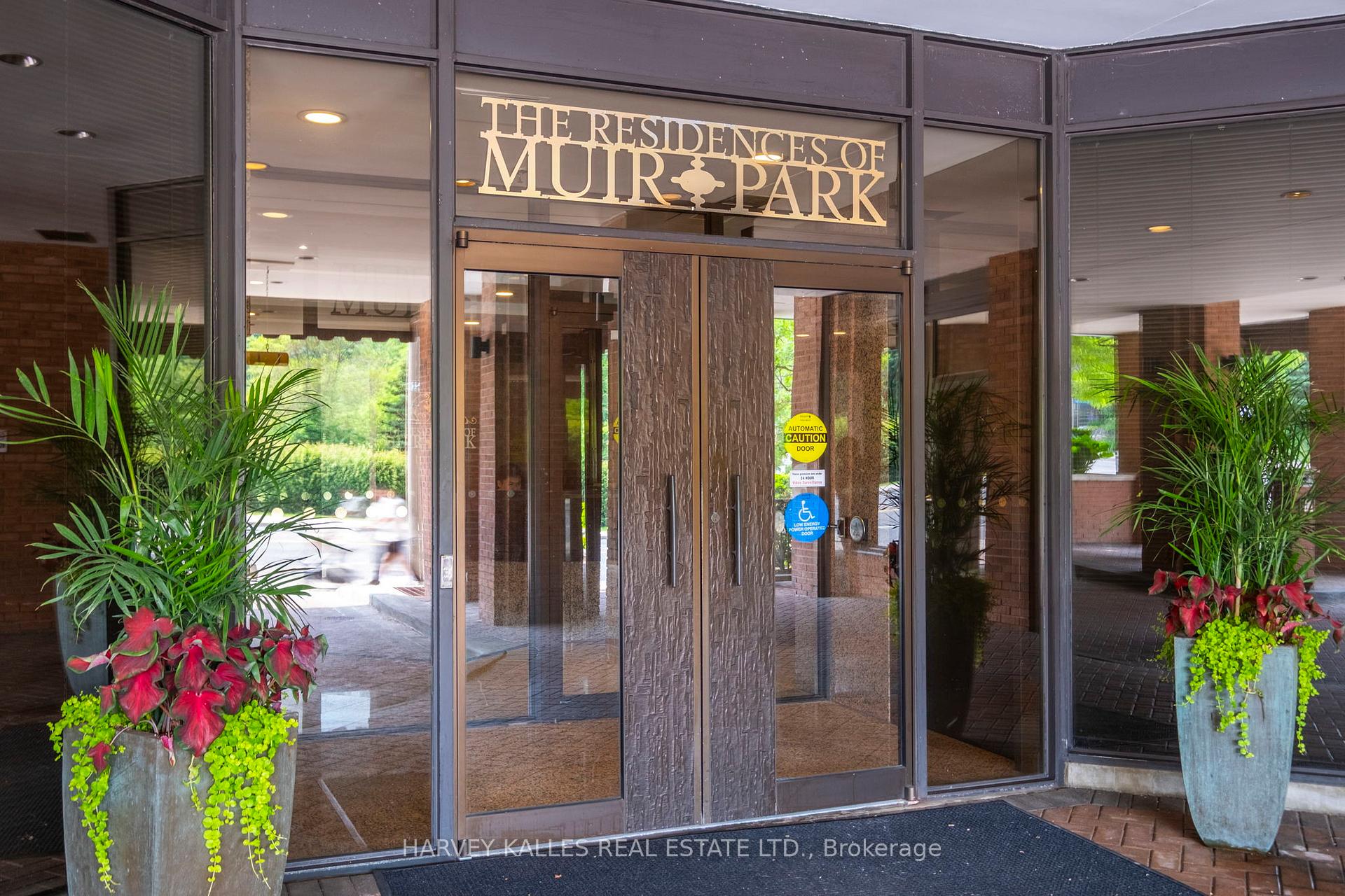 Photo 5 of Unit 702, 2900 Yonge Street, Toronto, Lawrence Park South — HOMEH