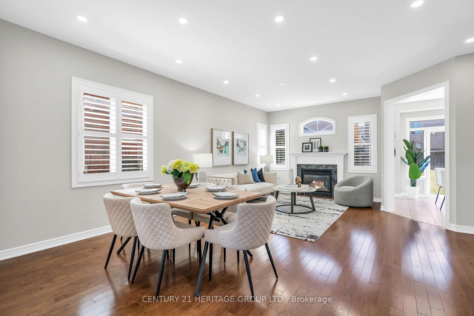 Photo 3 of 406 Mavrinac Boulevard, Aurora, Bayview Northeast — HOMEH