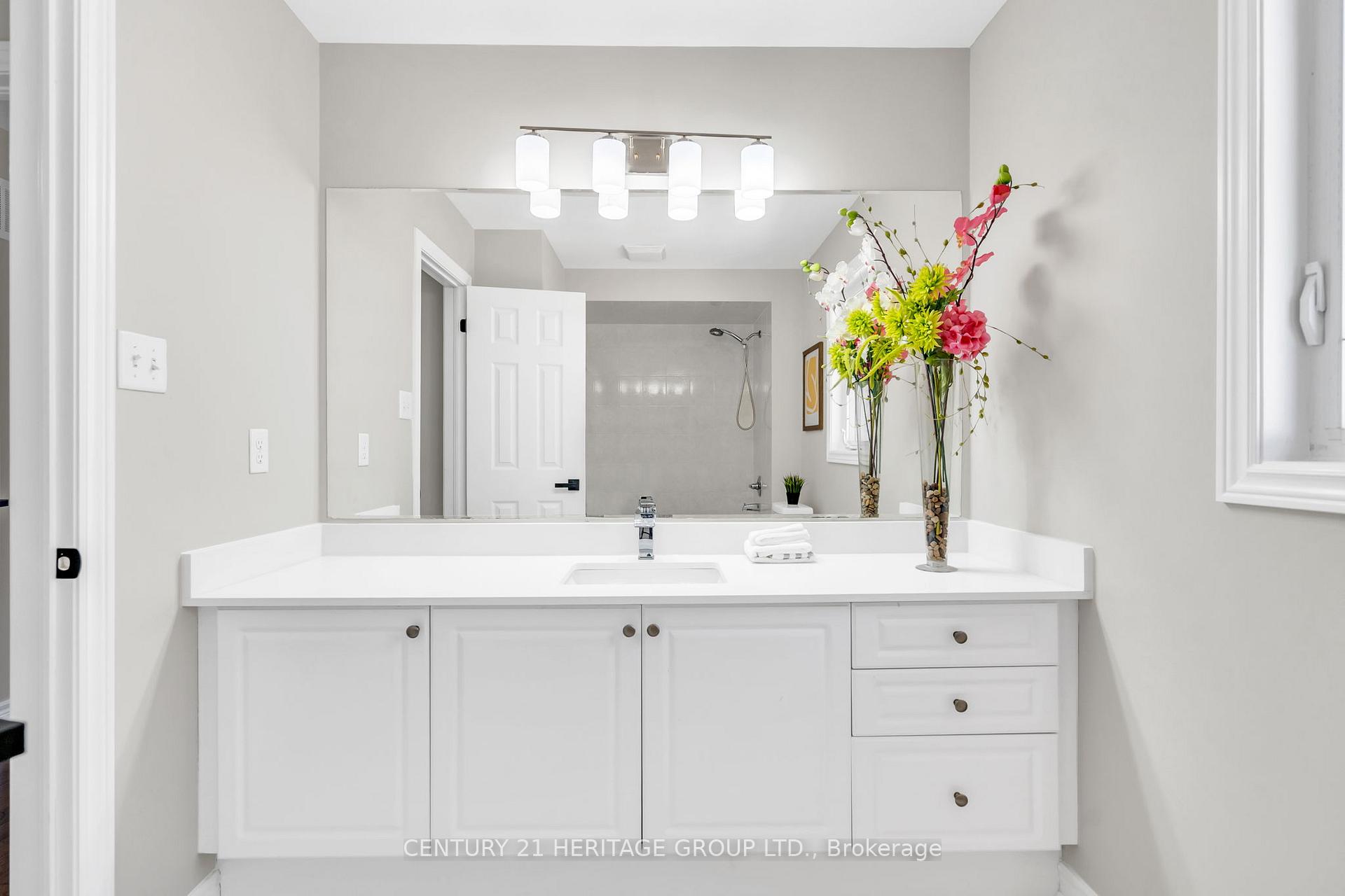 Photo 26 of 406 Mavrinac Boulevard, Aurora, Bayview Northeast — HOMEH