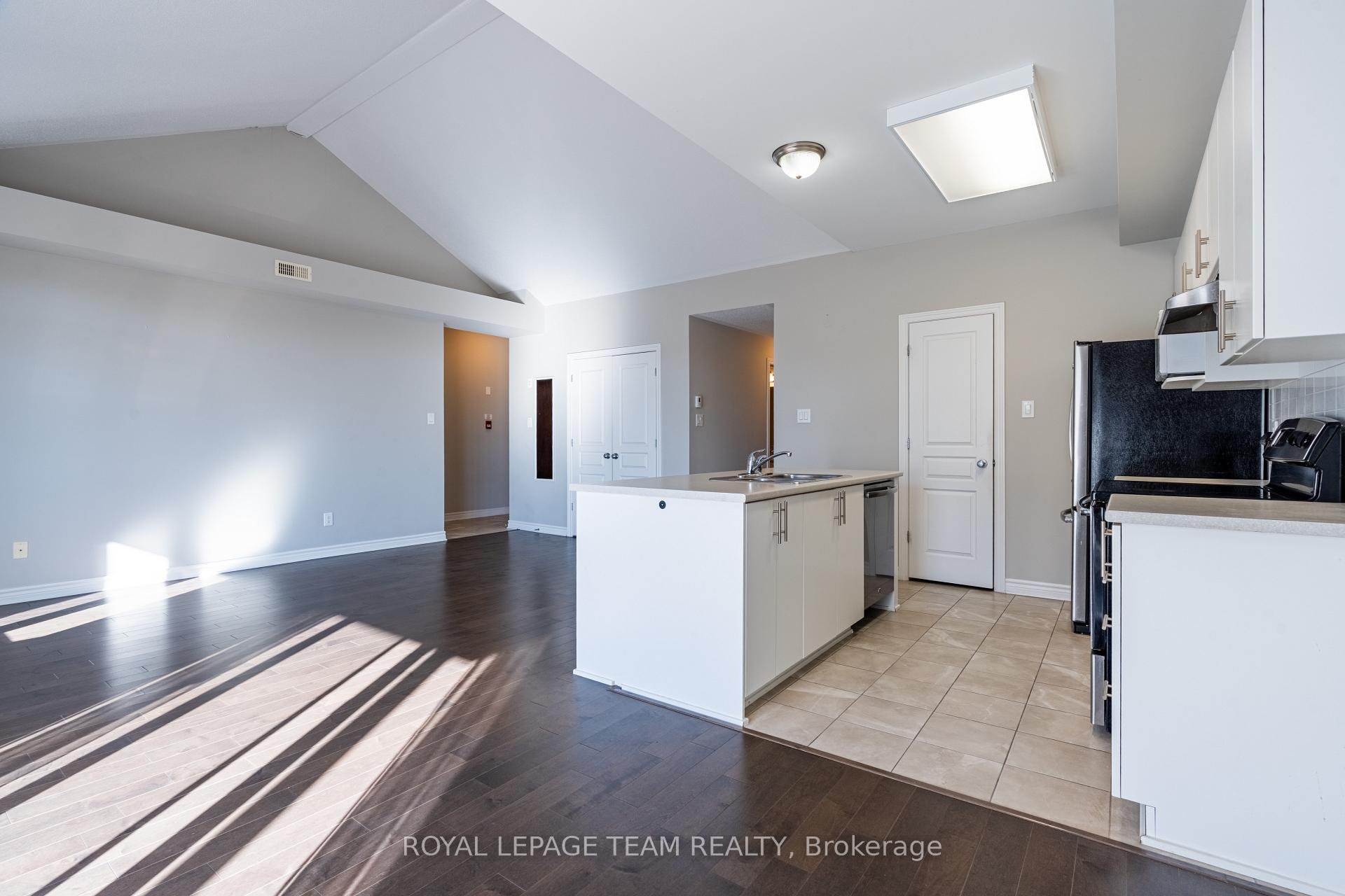 Photo 7 of Unit G, 1011 Beryl Private, Ottawa, Riverside South/Gloucester Glen — HOMEH