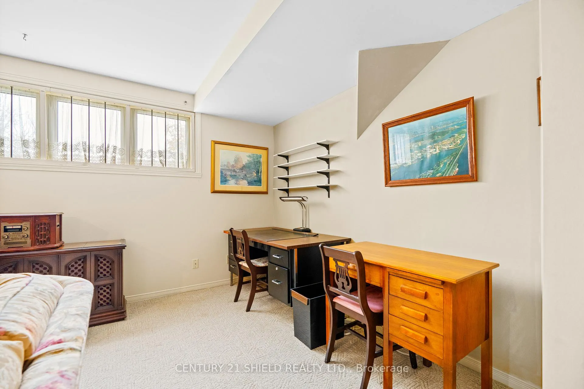 Photo 38 of 34 Wellington Street E, Cornwall — HOMEH