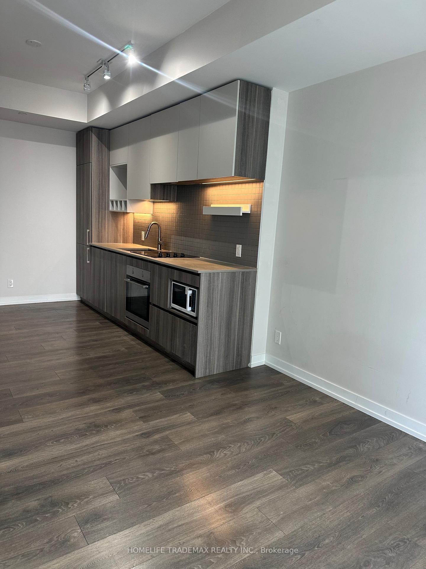 Photo 1 of Unit 4611, 5 Buttermill Avenue, Vaughan, Vaughan Corporate Centre — HOMEH