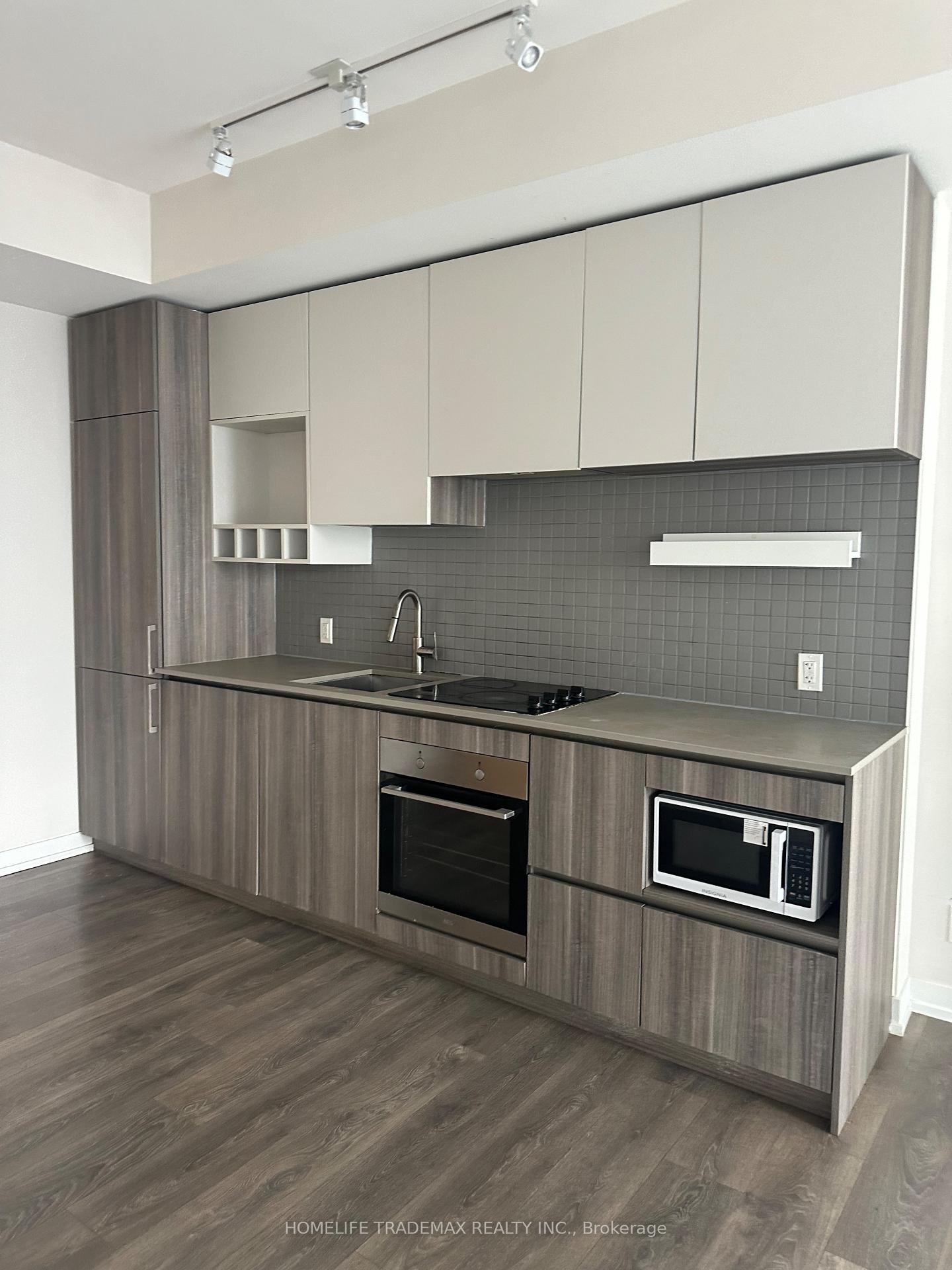 Photo 2 of Unit 4611, 5 Buttermill Avenue, Vaughan, Vaughan Corporate Centre — HOMEH