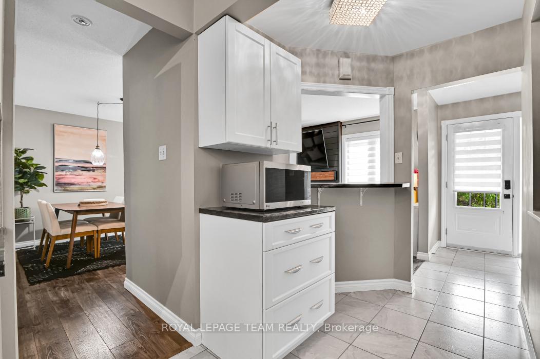 Front of Unit 1, 5 Timberview Way