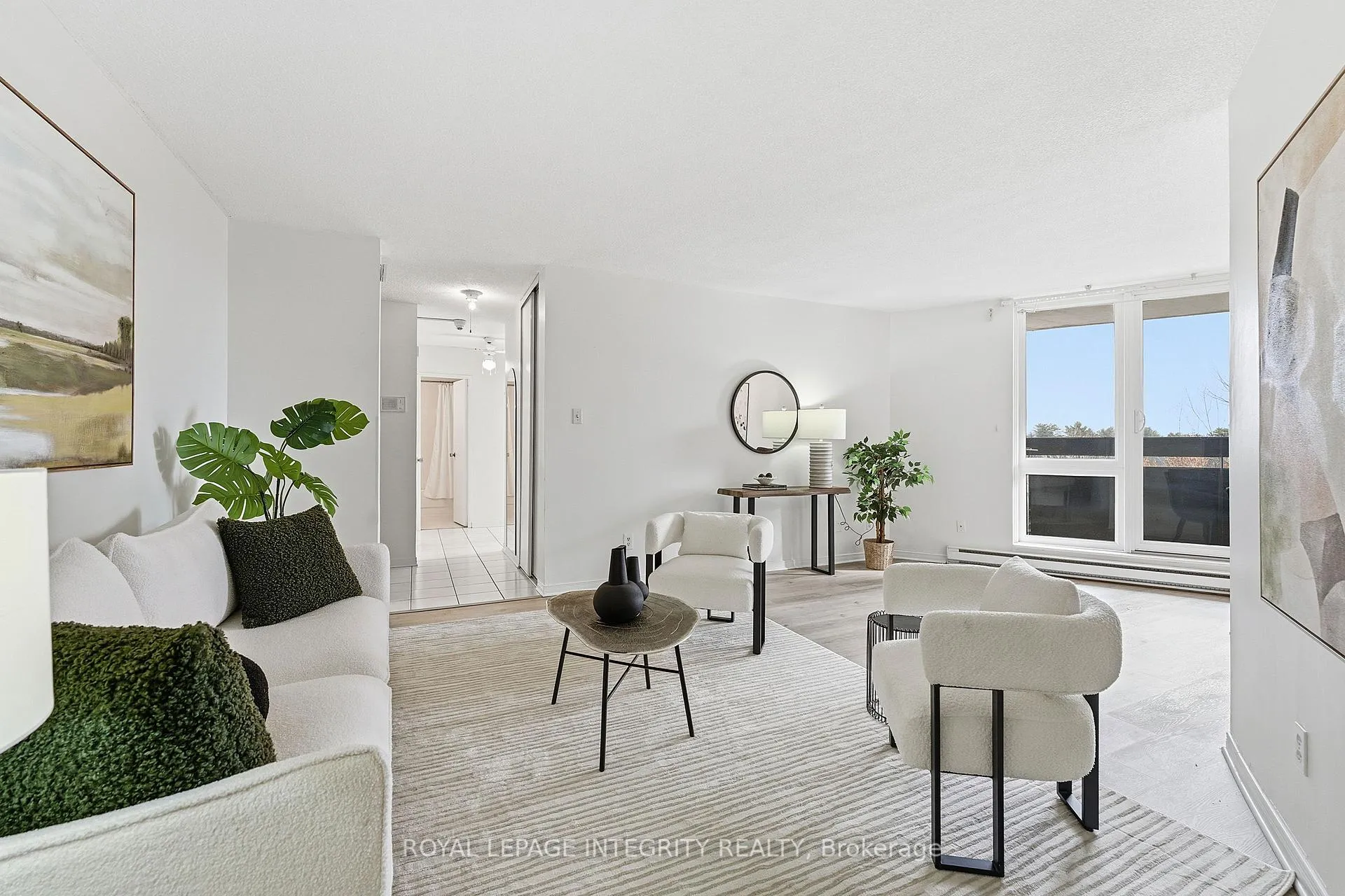 Photo 4 of Unit 401, 2000 Jasmine Crescent, Ottawa, Beacon Hill South — HOMEH