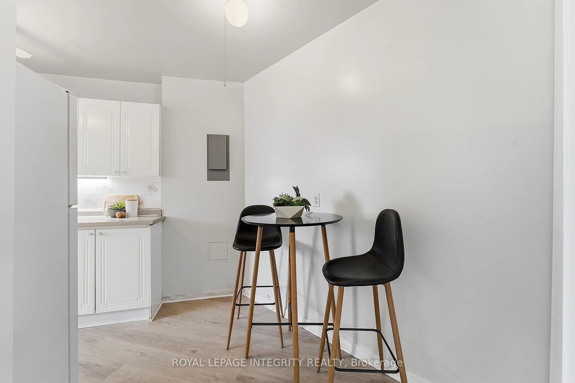 Photo 11 of Unit 401, 2000 Jasmine Crescent, Ottawa, Beacon Hill South — HOMEH