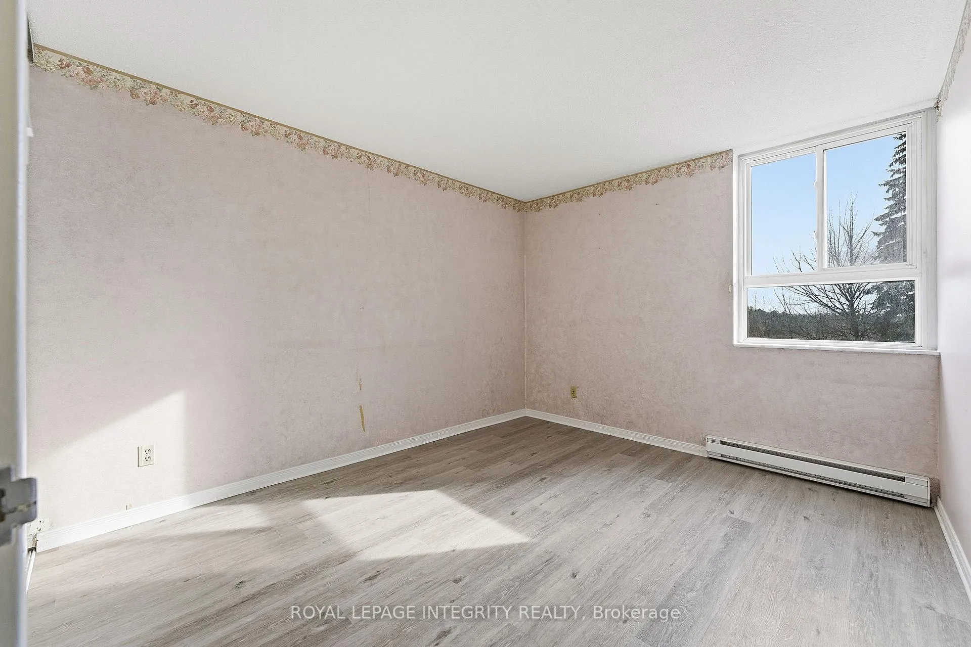 Photo 16 of Unit 401, 2000 Jasmine Crescent, Ottawa, Beacon Hill South — HOMEH