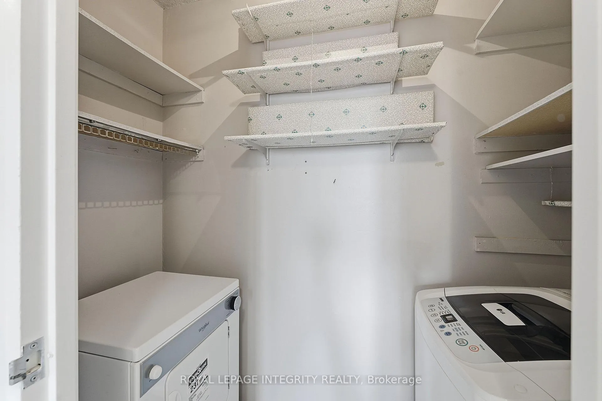 Photo 19 of Unit 401, 2000 Jasmine Crescent, Ottawa, Beacon Hill South — HOMEH