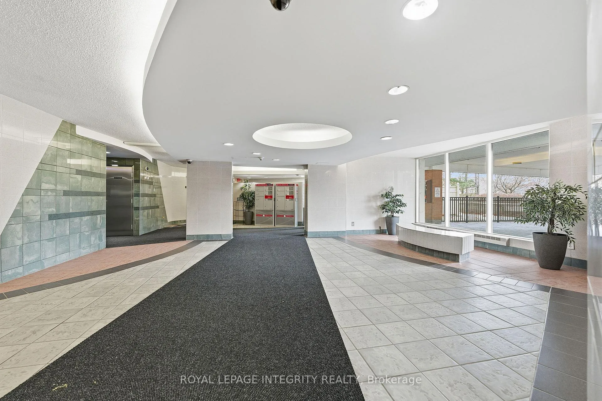 Photo 27 of Unit 401, 2000 Jasmine Crescent, Ottawa, Beacon Hill South — HOMEH