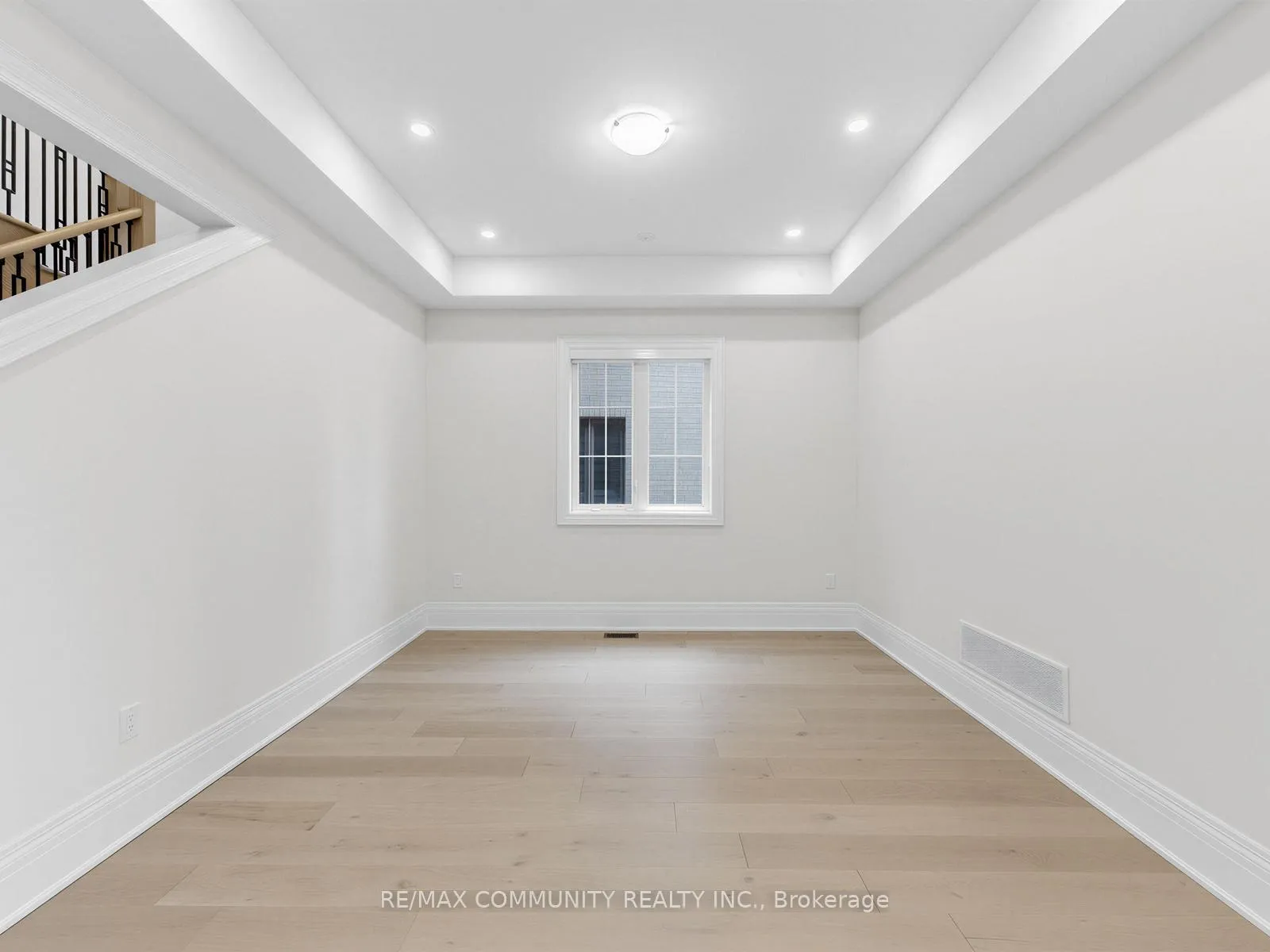 Photo 6 of 104 Greville Street E, Vaughan, Vellore Village — HOMEH