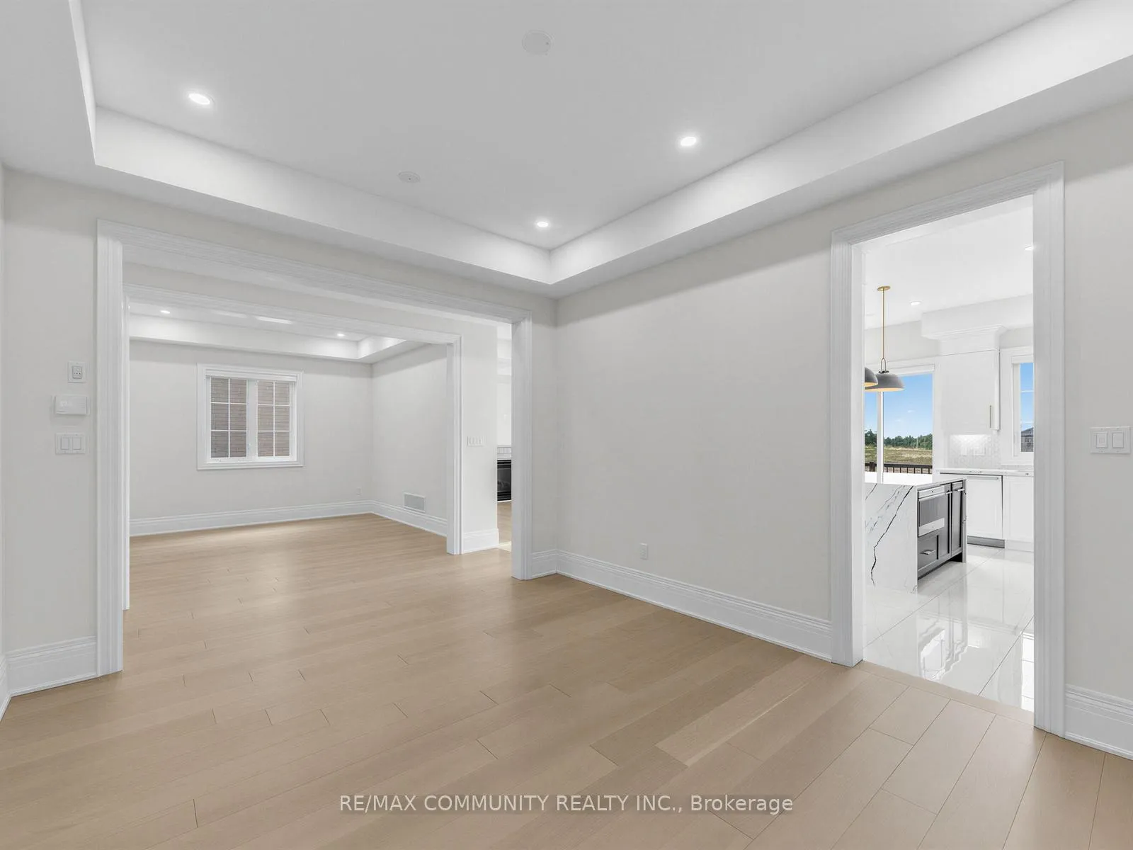 Photo 7 of 104 Greville Street E, Vaughan, Vellore Village — HOMEH