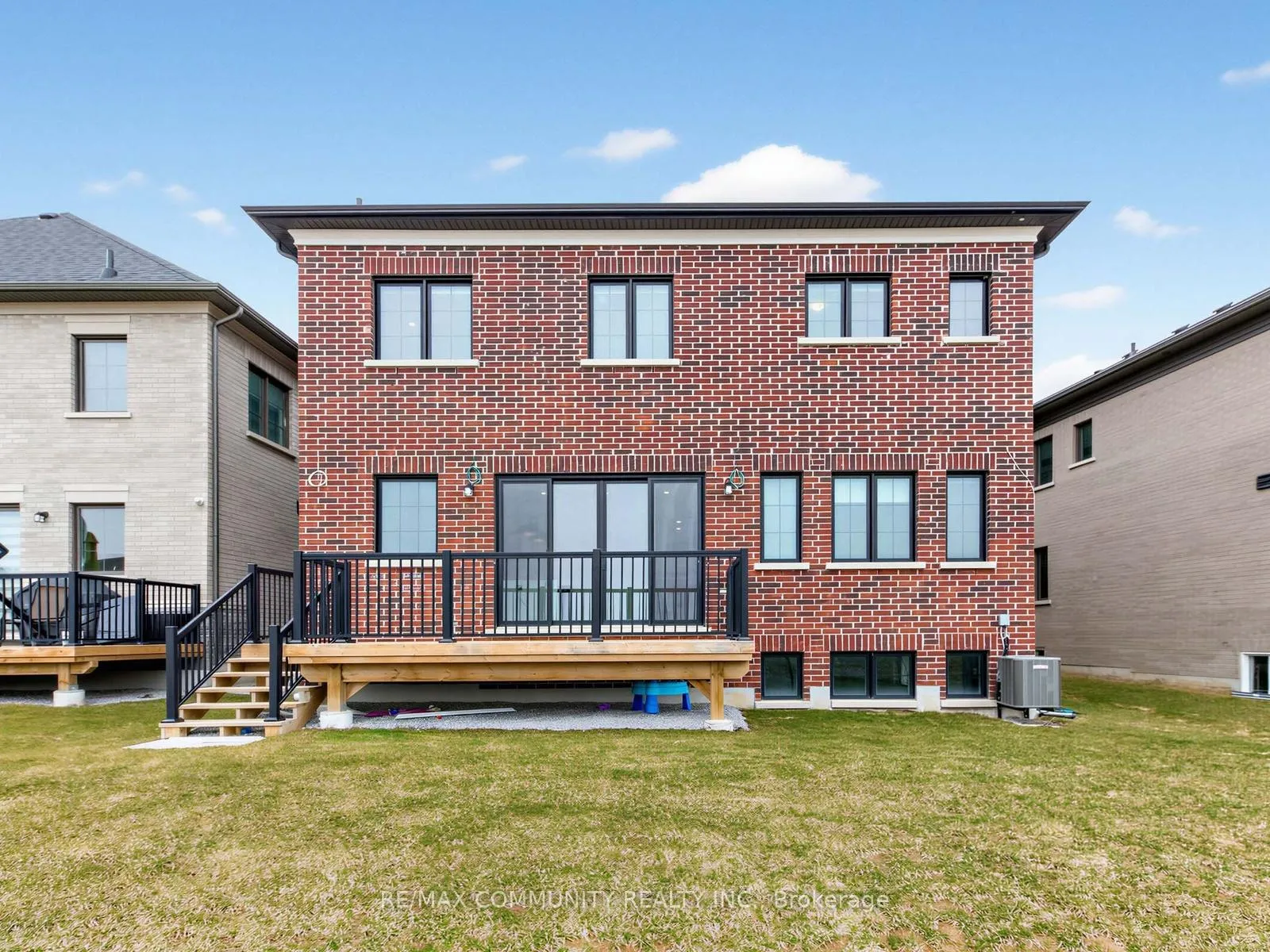 Photo 39 of 104 Greville Street E, Vaughan, Vellore Village — HOMEH