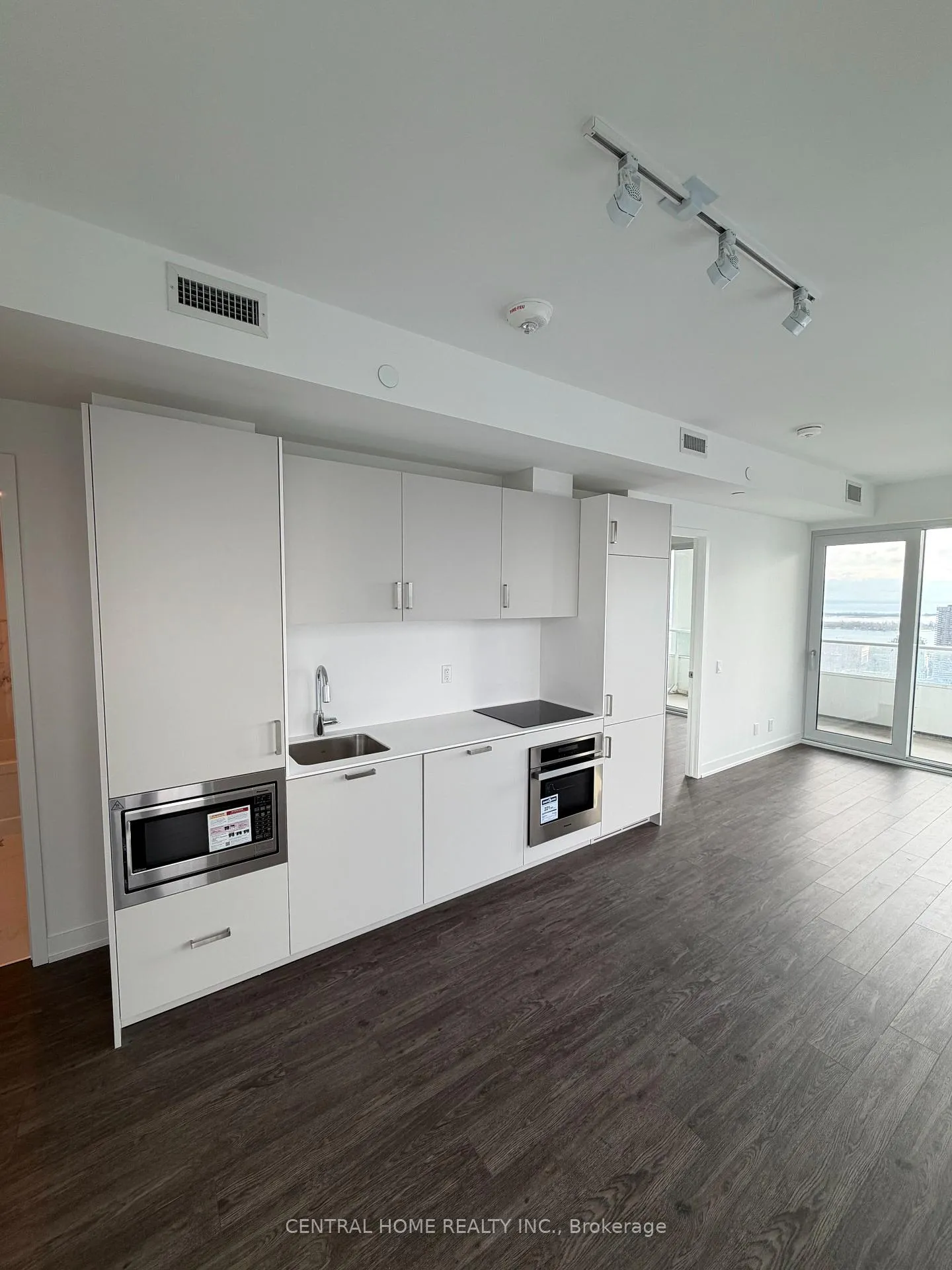Photo 5 of Unit 4810, 88 Queen Street E, Toronto, Church-Yonge Corridor — HOMEH