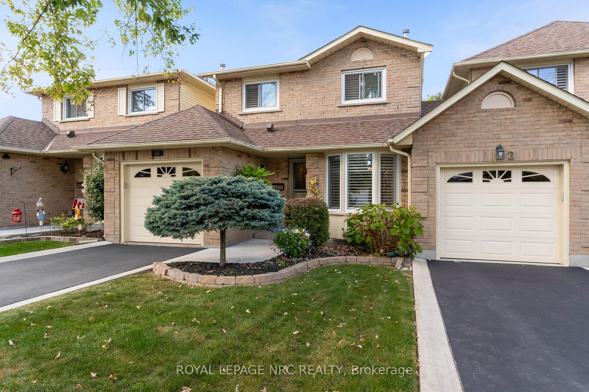 Photo 1 of Unit 3, 15 Ellington Avenue, Hamilton, Stoney Creek — HOMEH