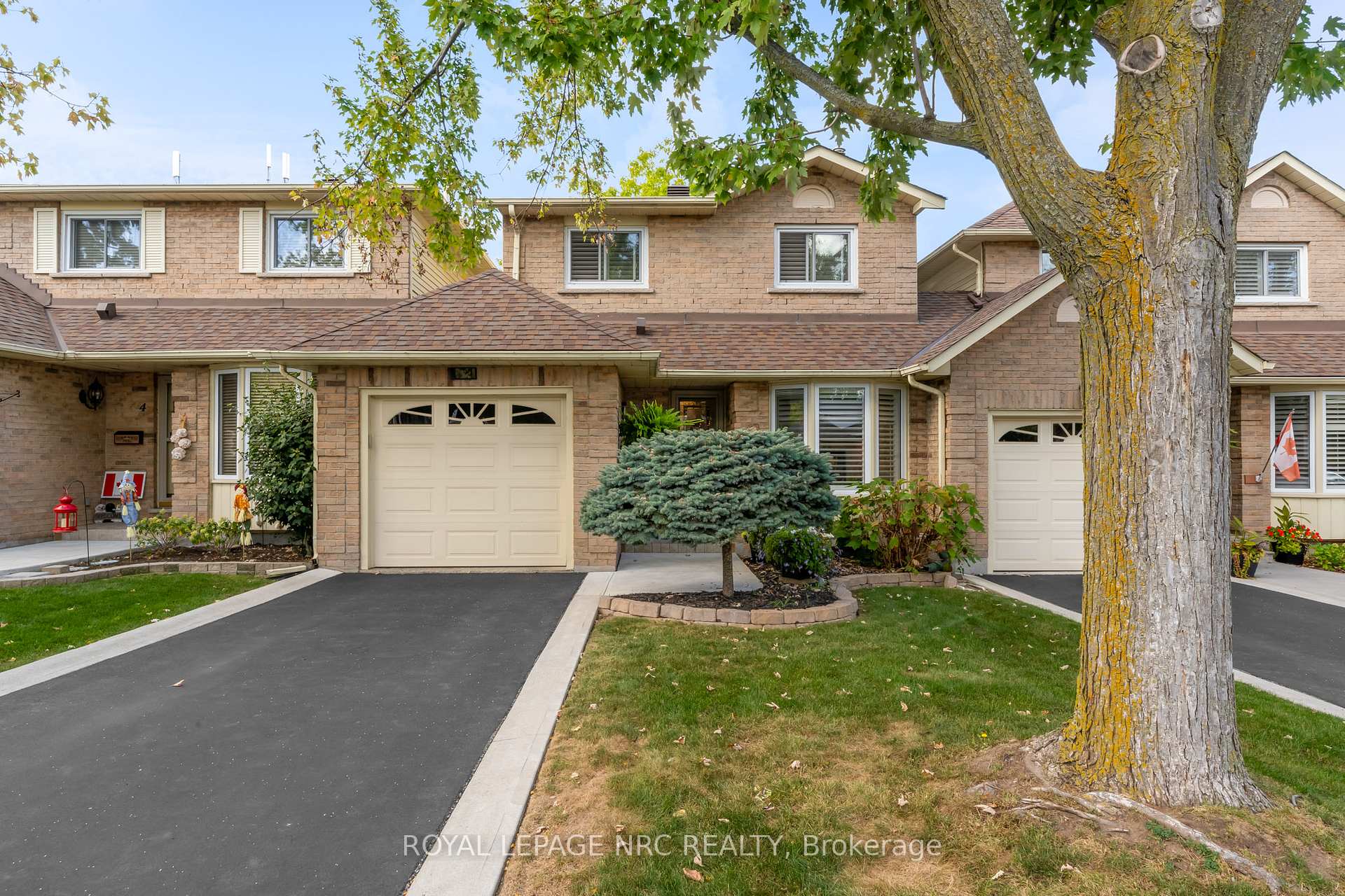 Photo 2 of Unit 3, 15 Ellington Avenue, Hamilton, Stoney Creek — HOMEH