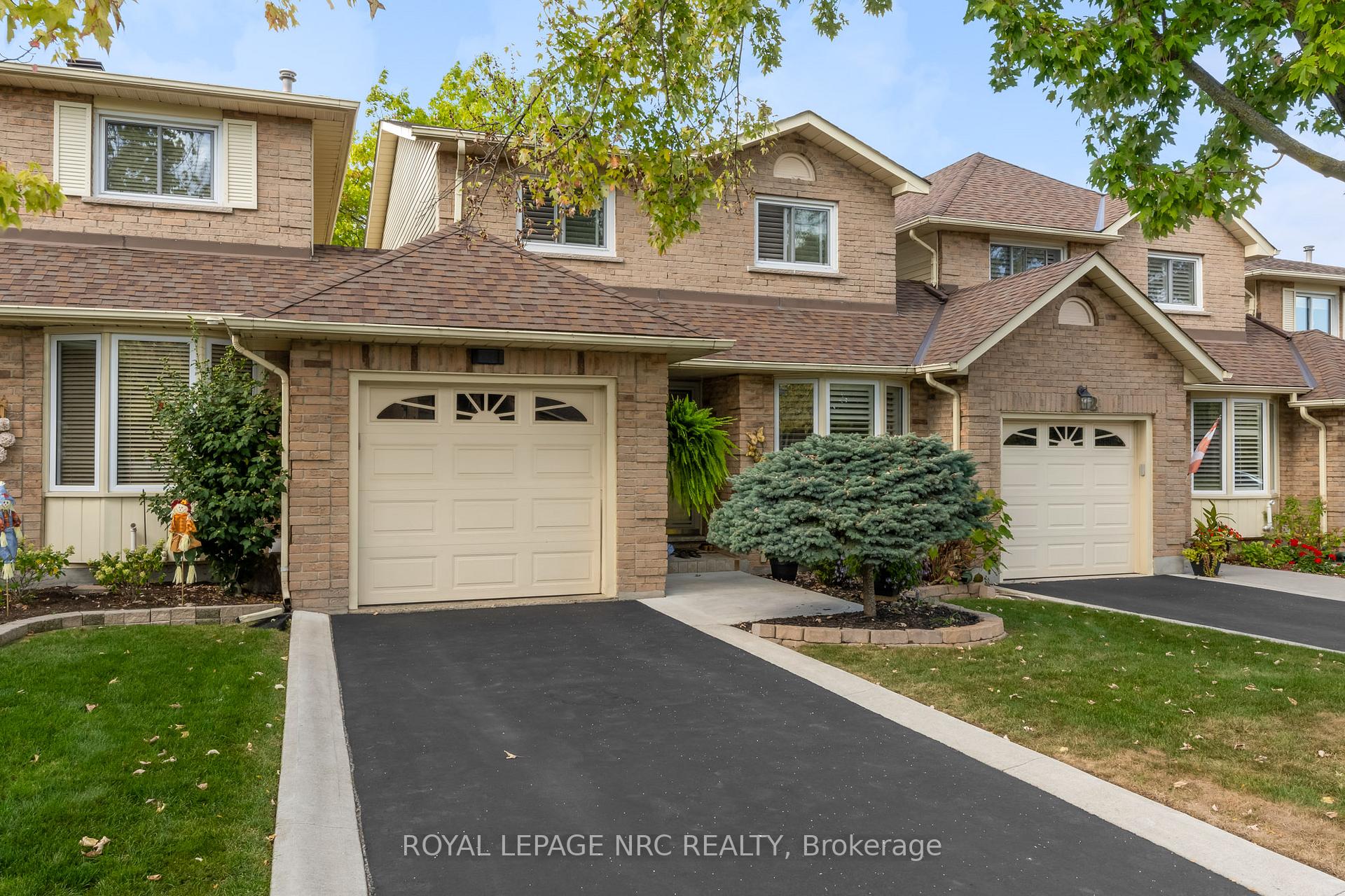 Photo 3 of Unit 3, 15 Ellington Avenue, Hamilton, Stoney Creek — HOMEH