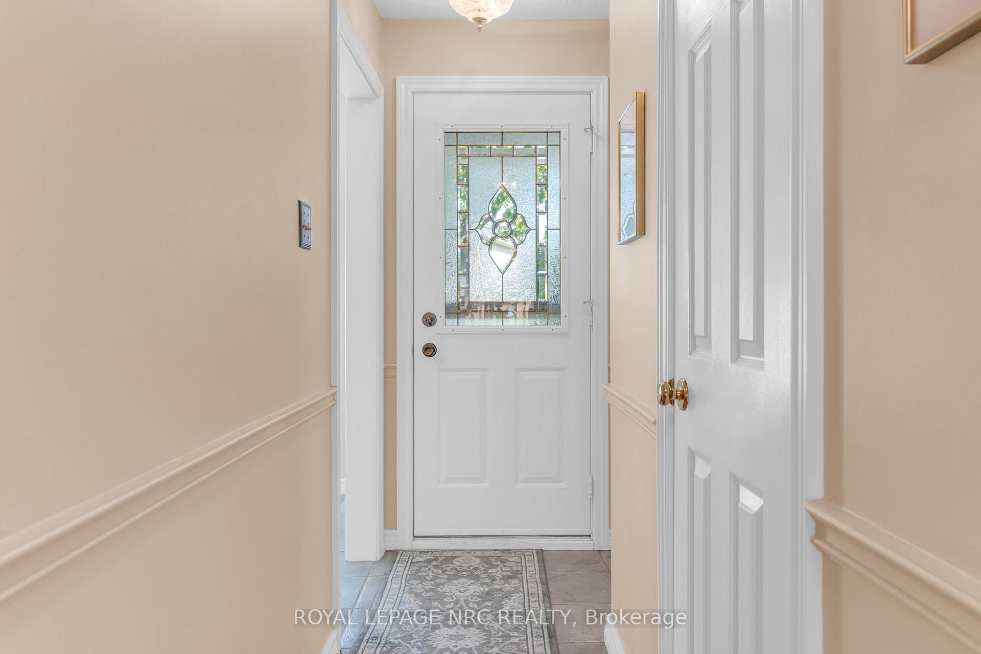 Photo 4 of Unit 3, 15 Ellington Avenue, Hamilton, Stoney Creek — HOMEH