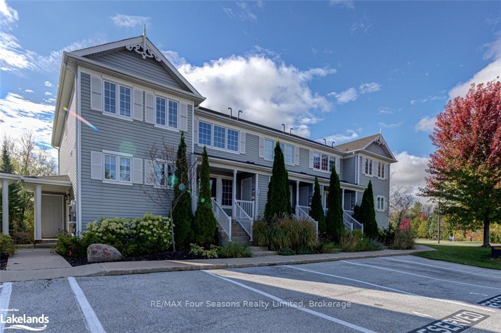 Photo 1 of 4 Royalton Lane, Collingwood — HOMEH