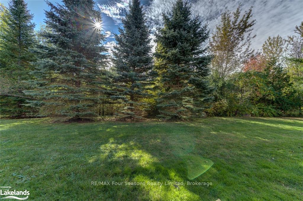 Photo 40 of 4 Royalton Lane, Collingwood — HOMEH