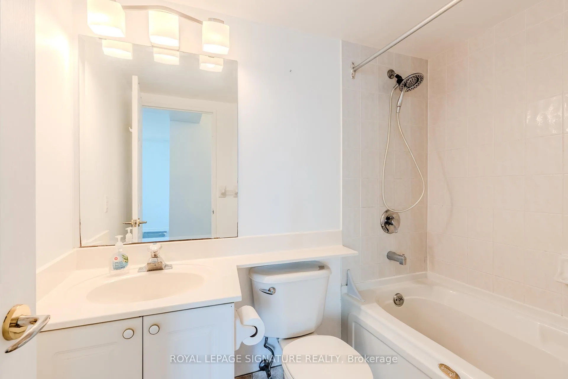 Photo 14 of Unit 1203, 1 Lee Centre Drive, Scarborough, Woburn — HOMEH