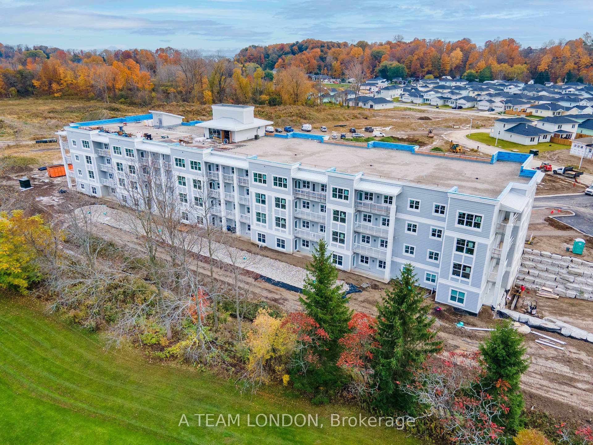 Photo 2 of Unit 115, 100 The Promenade, Central Elgin, Rural Central Elgin — HOMEH